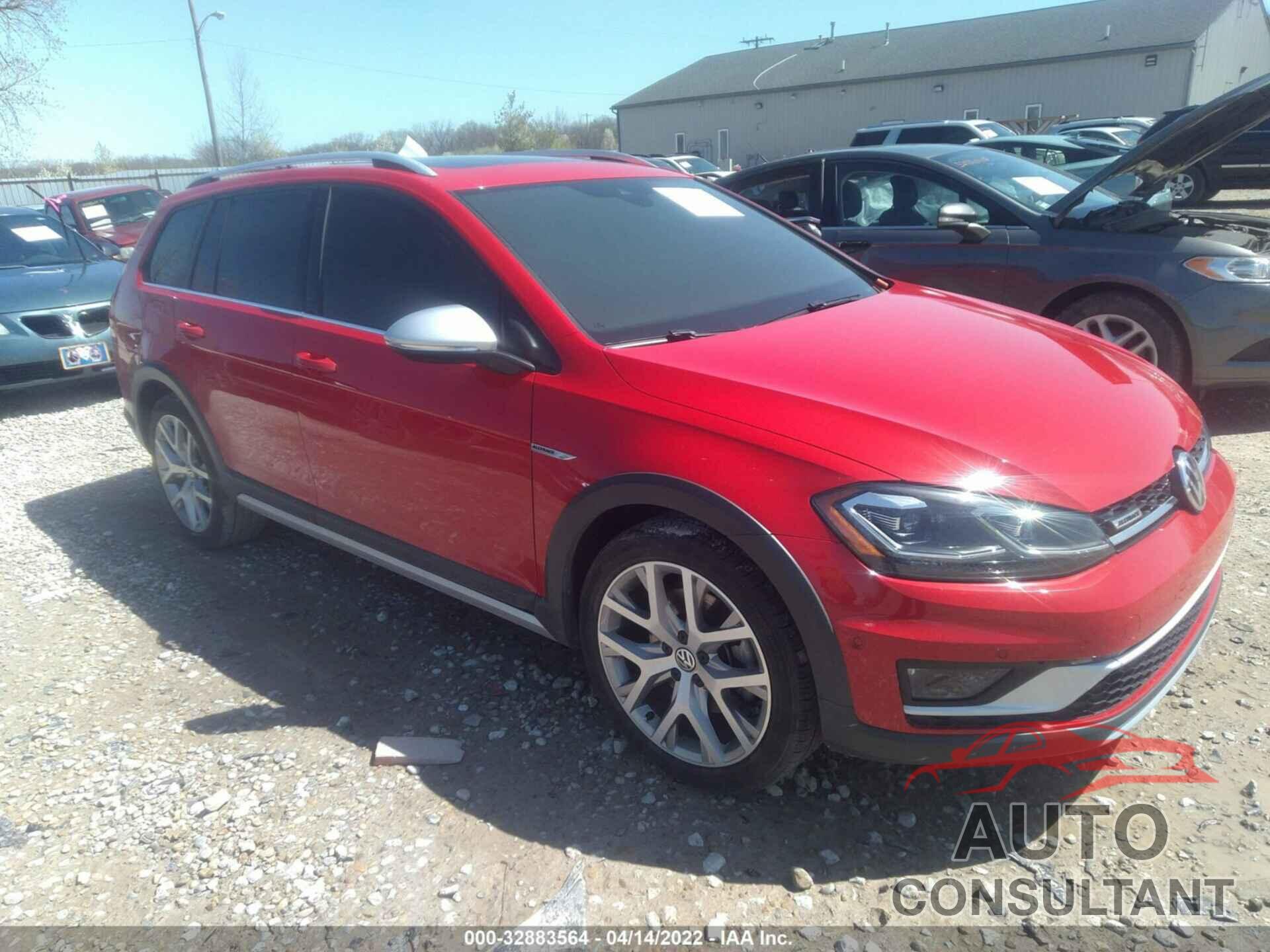 VOLKSWAGEN GOLF ALLTRACK 2018 - 3VWH17AU5JM750452