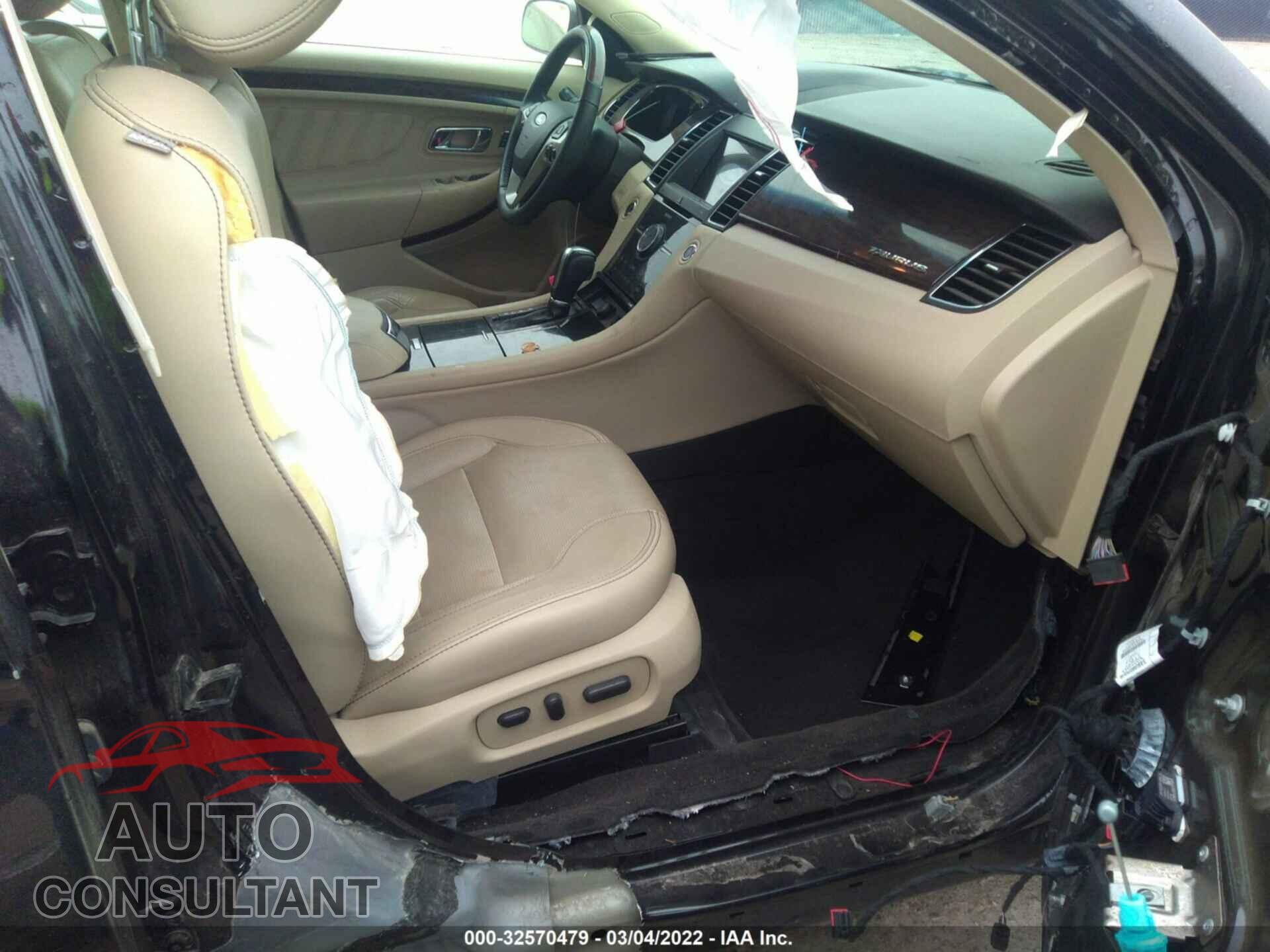 FORD TAURUS 2018 - 1FAHP2F8XJG129823