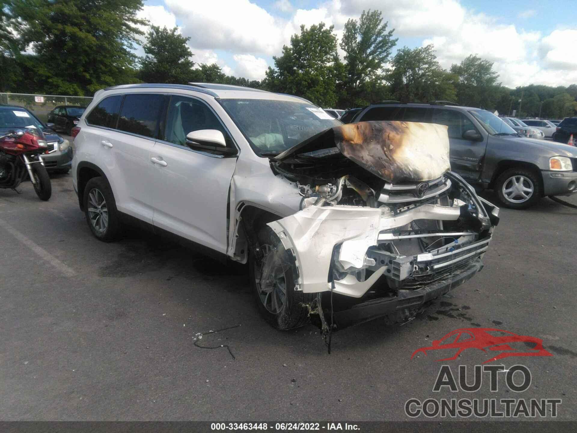 TOYOTA HIGHLANDER 2019 - 5TDJZRFH2KS601423