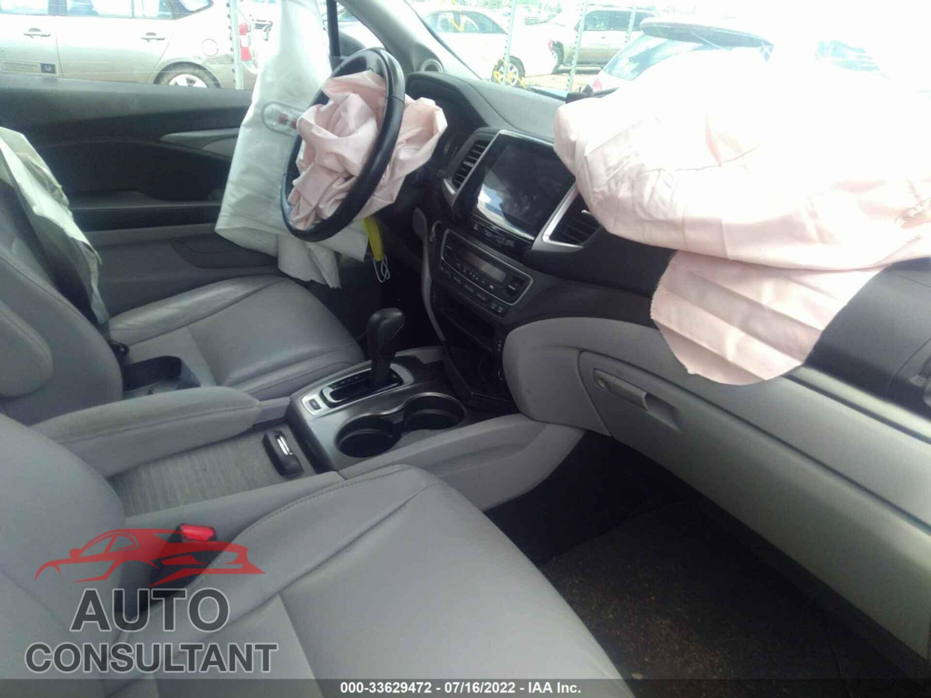 HONDA PILOT 2017 - 5FNYF5H55HB000958