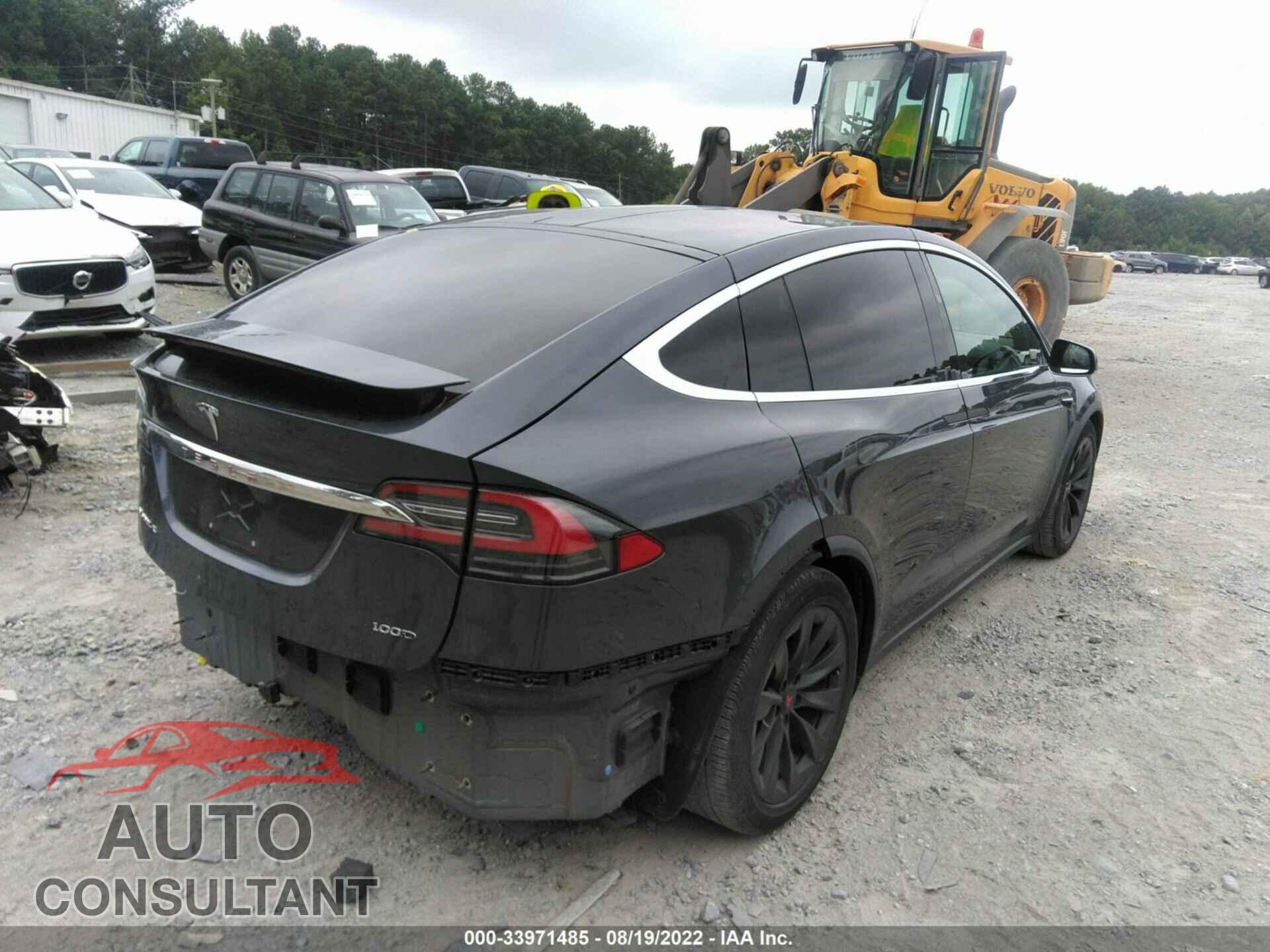 TESLA MODEL X 2017 - 5YJXCAE23HF060308