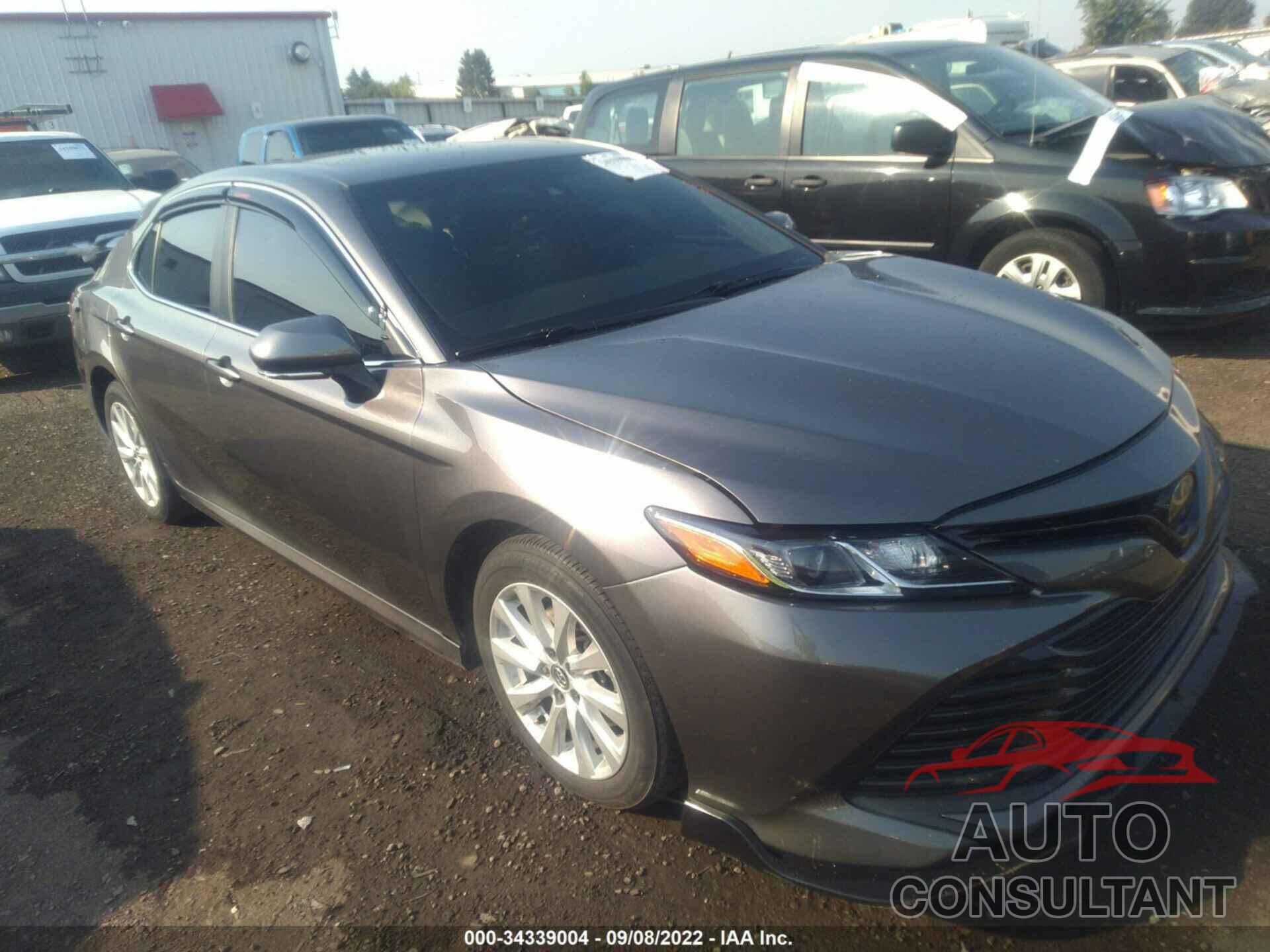 TOYOTA CAMRY 2018 - 4T1B11HK1JU159116
