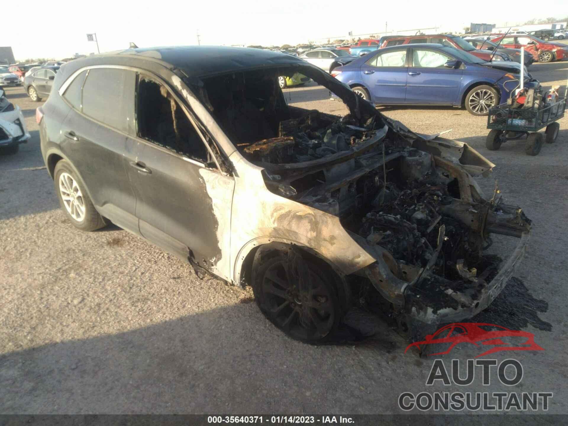 FORD ESCAPE 2022 - 1FMCU0G68NUA06507