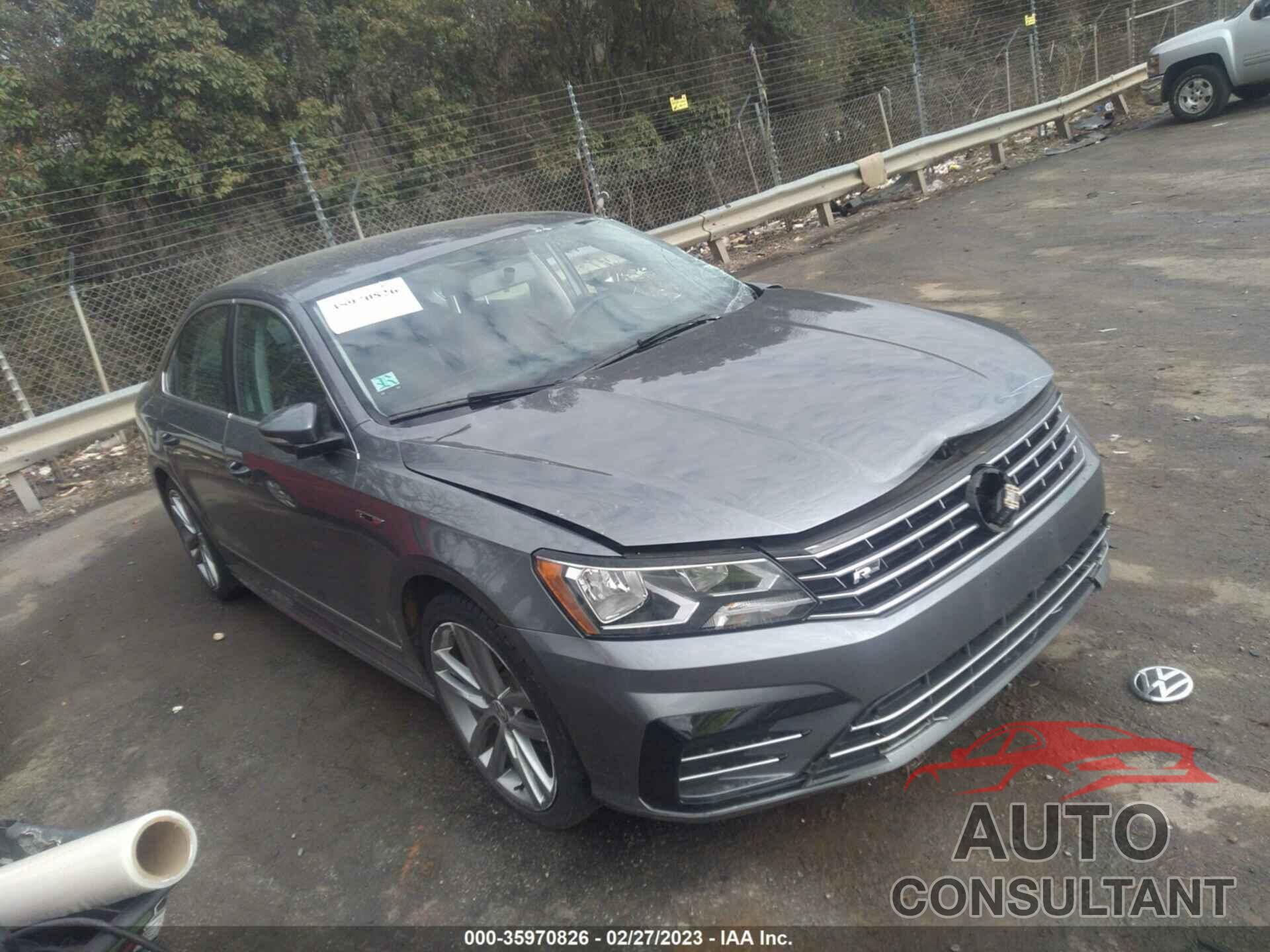 VOLKSWAGEN PASSAT 2017 - 1VWDT7A30HC037695