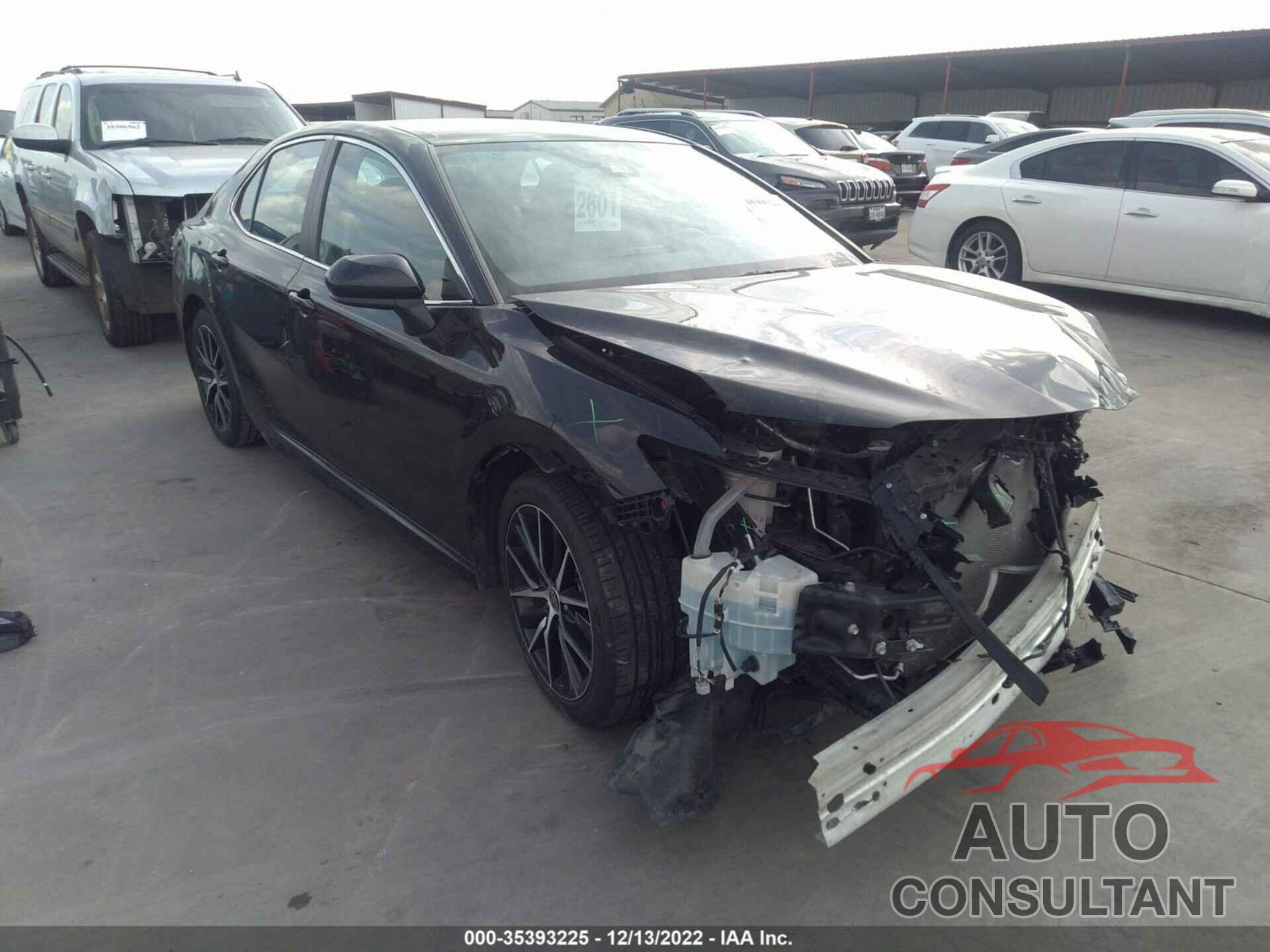 TOYOTA CAMRY 2021 - 4T1G11AK5MU547468