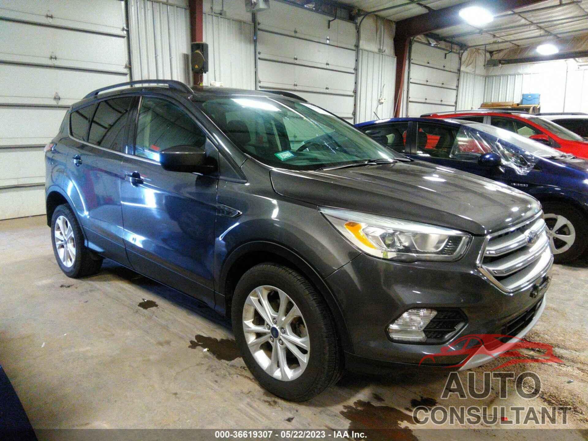 FORD ESCAPE 2017 - 1FMCU0GD0HUE69731