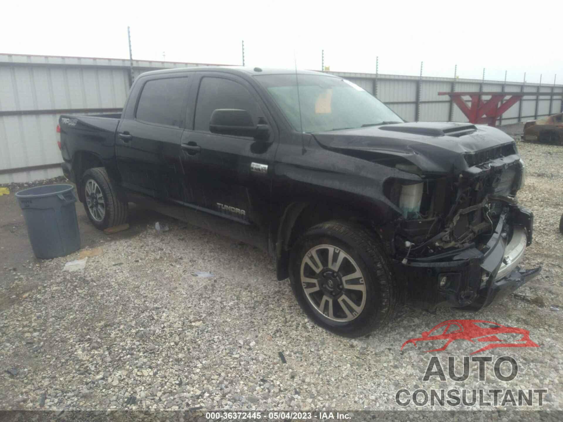 TOYOTA TUNDRA 2018 - 5TFDW5F10JX709162