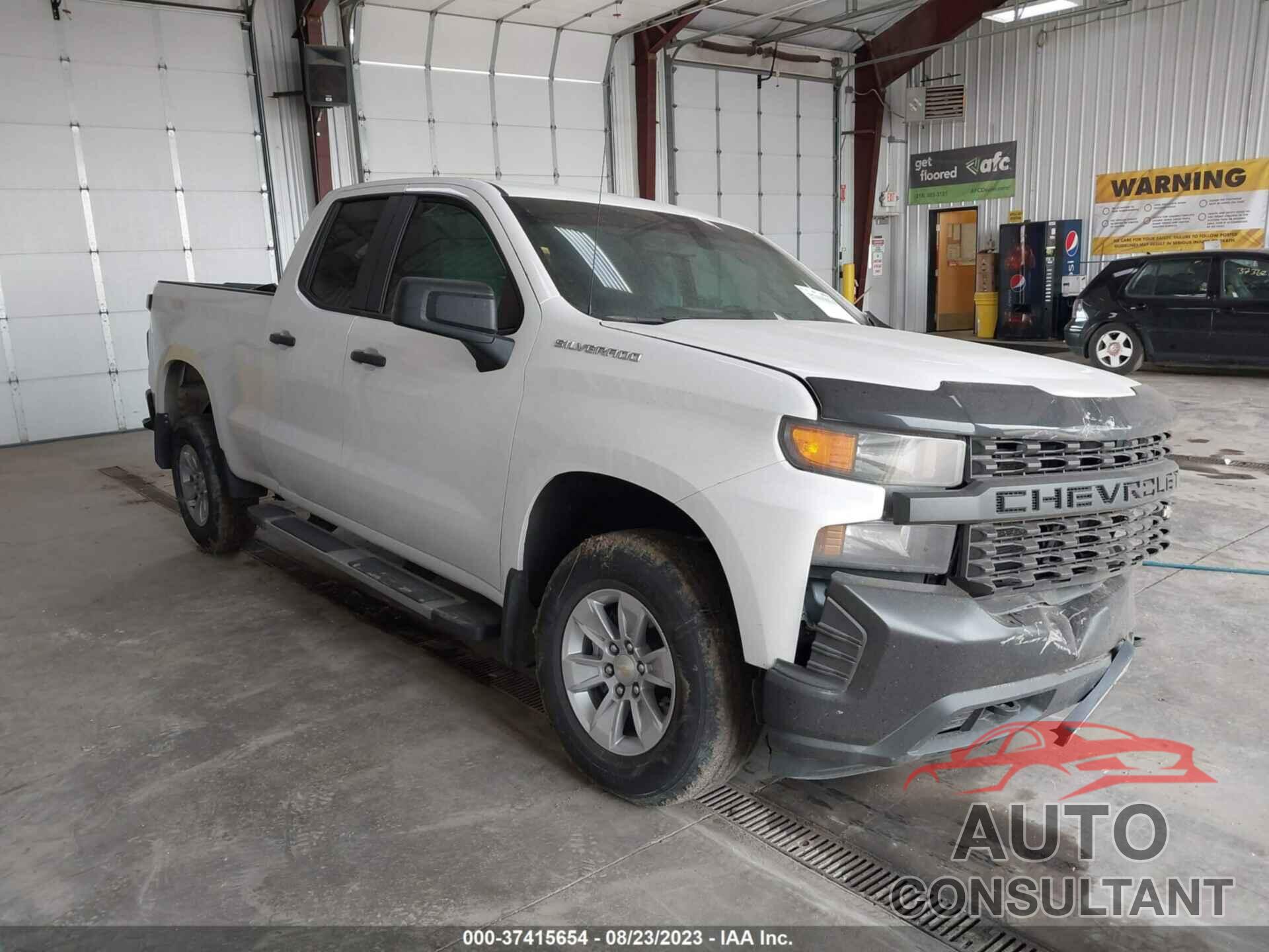 CHEVROLET SILVERADO 1500 2020 - 1GCRYAEH6LZ202393