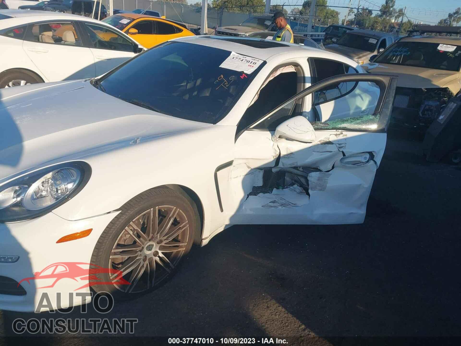 PORSCHE PANAMERA 2015 - WP0AA2A72FL005751
