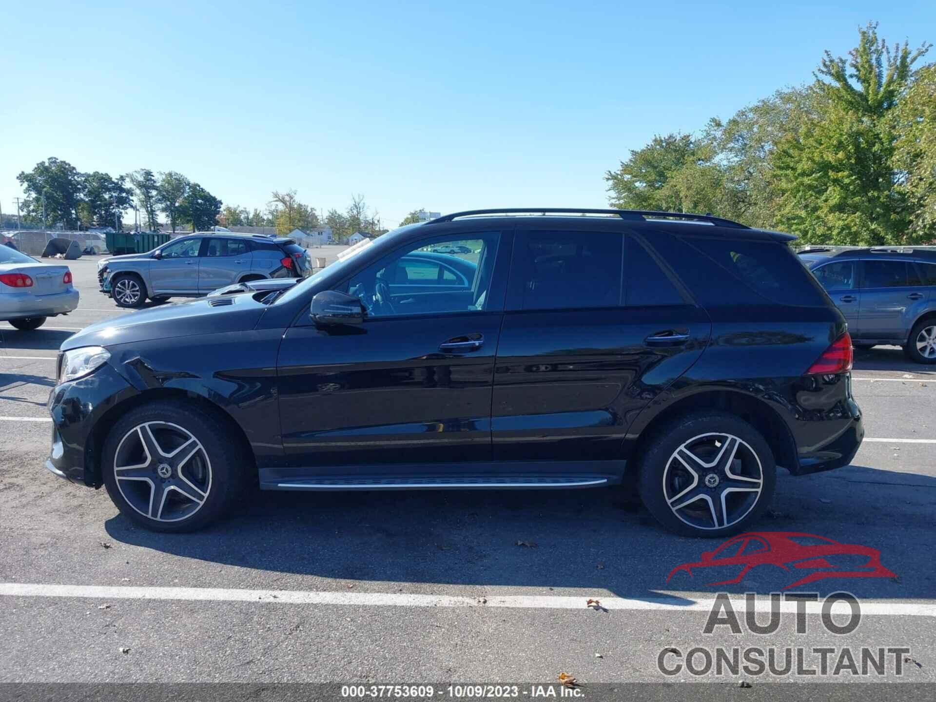 MERCEDES-BENZ GLE 2018 - 4JGDA5HB5JB152911