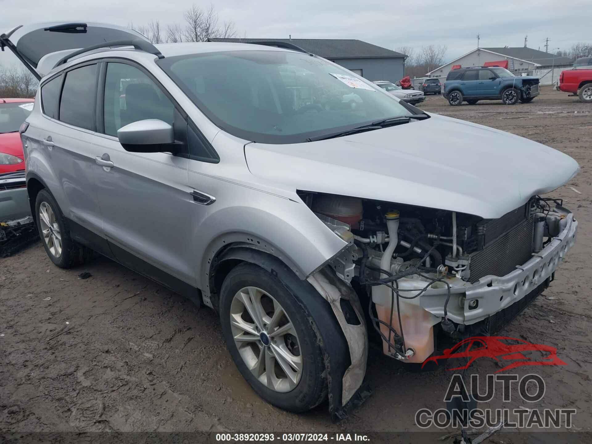 FORD ESCAPE 2017 - 1FMCU9GD3HUA90372