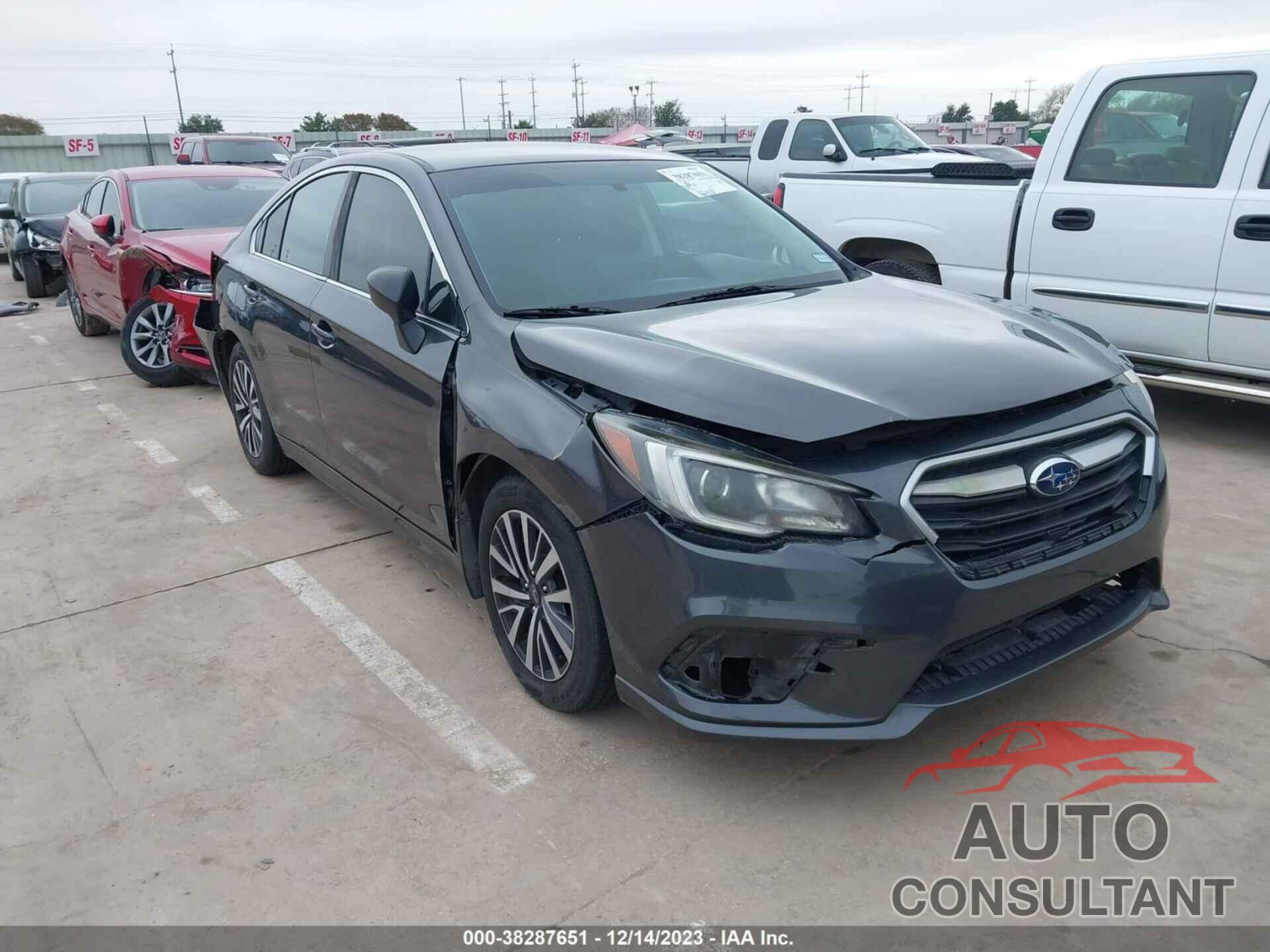 SUBARU LEGACY 2018 - 4S3BNAB69J3018594