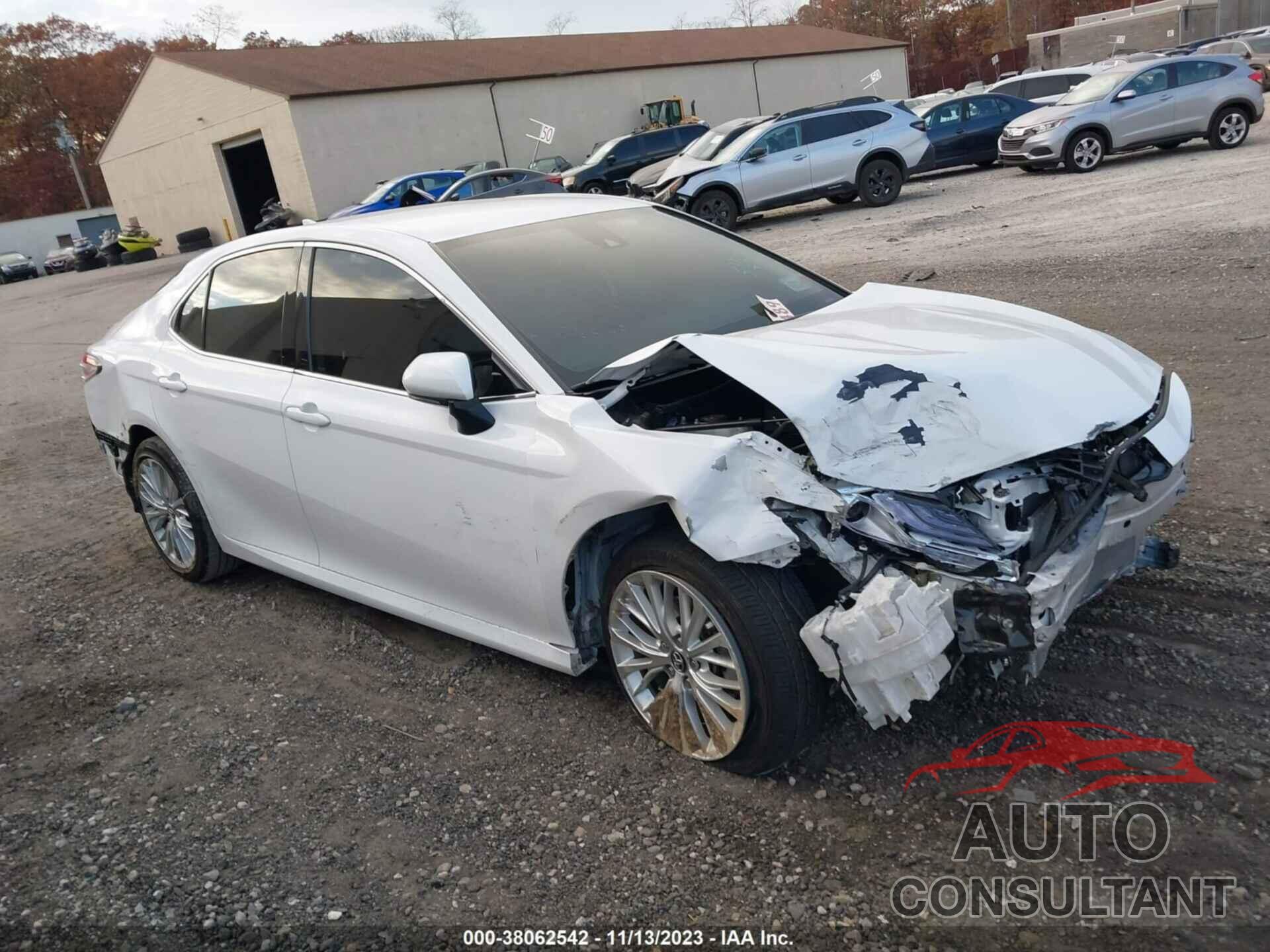 TOYOTA CAMRY 2019 - 4T1B11HK2KU197472