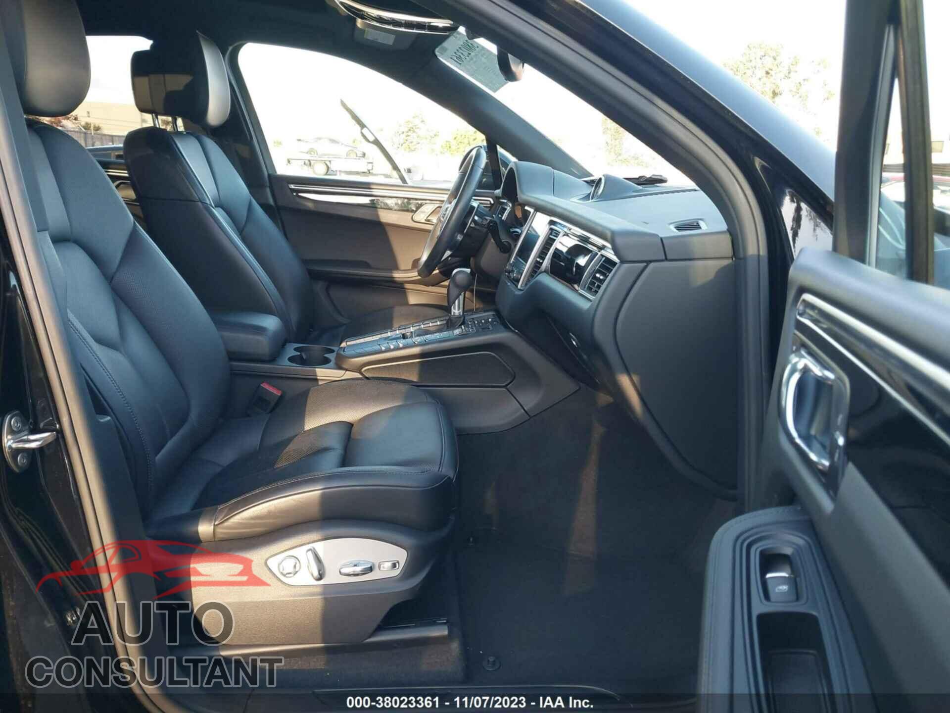 PORSCHE MACAN 2018 - WP1AA2A52JLB08075