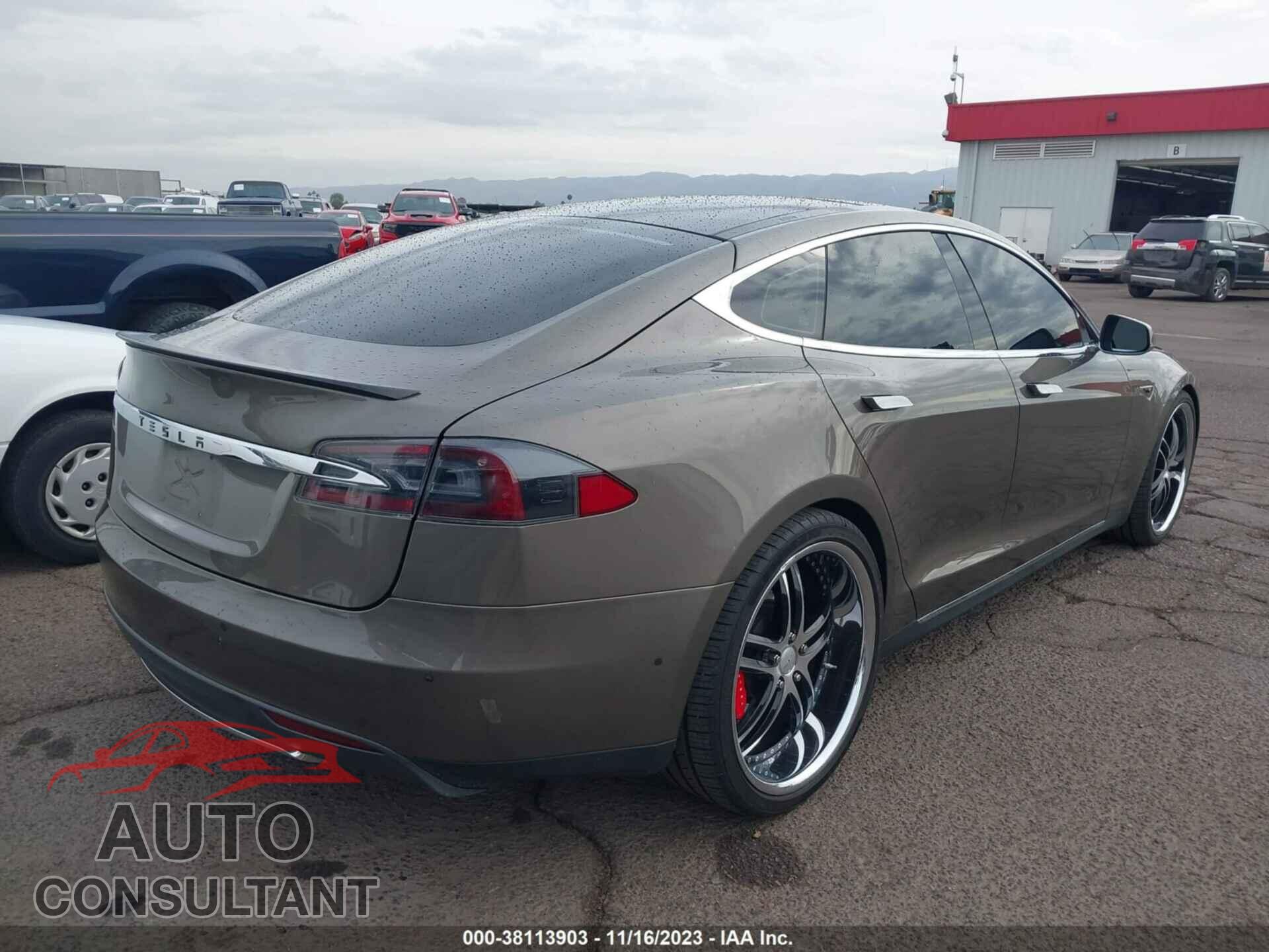 TESLA MODEL S 2016 - 5YJSA1E48GF120227