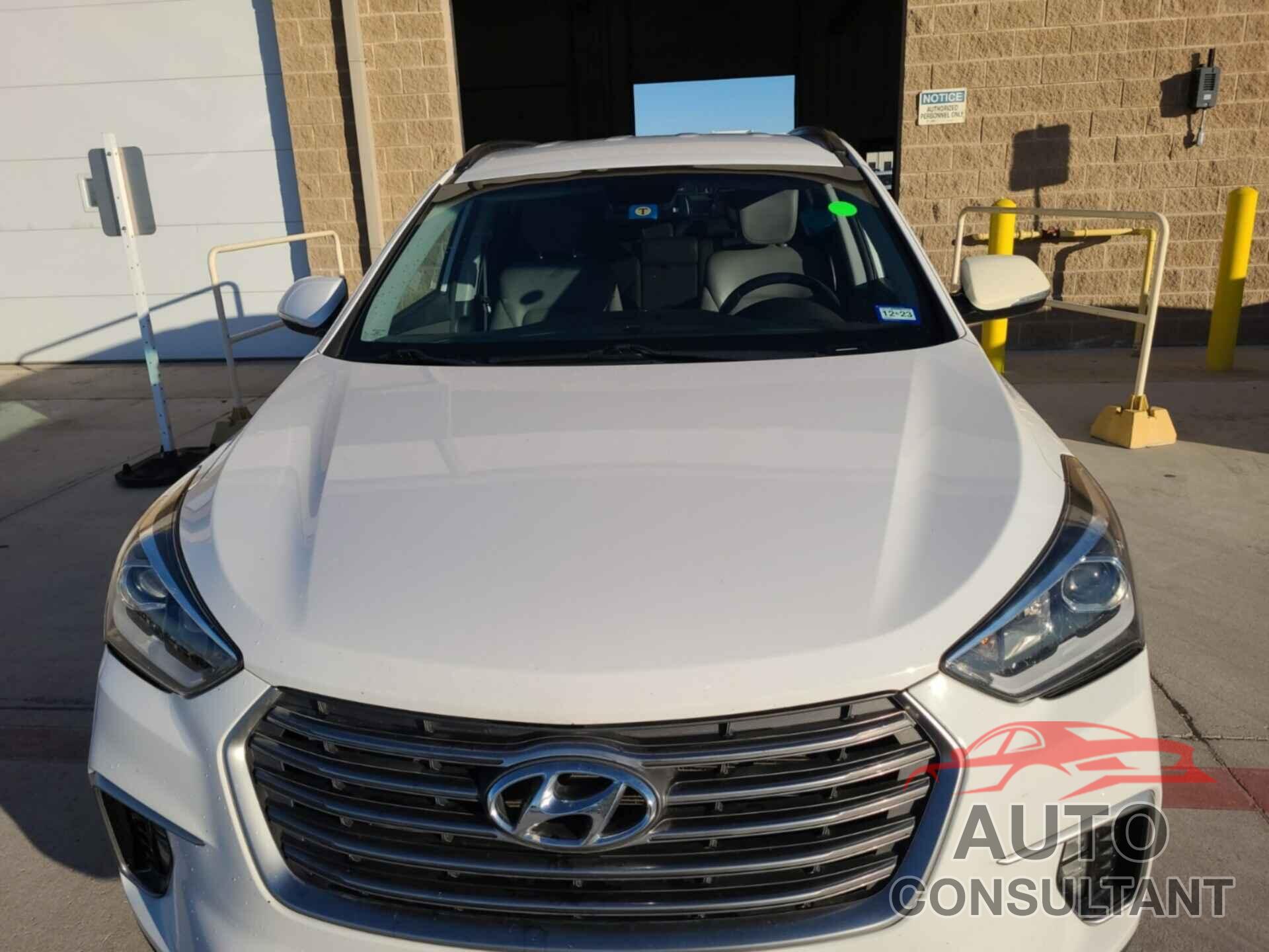 HYUNDAI SANTA FE 2018 - KM8SNDHF7JU280368