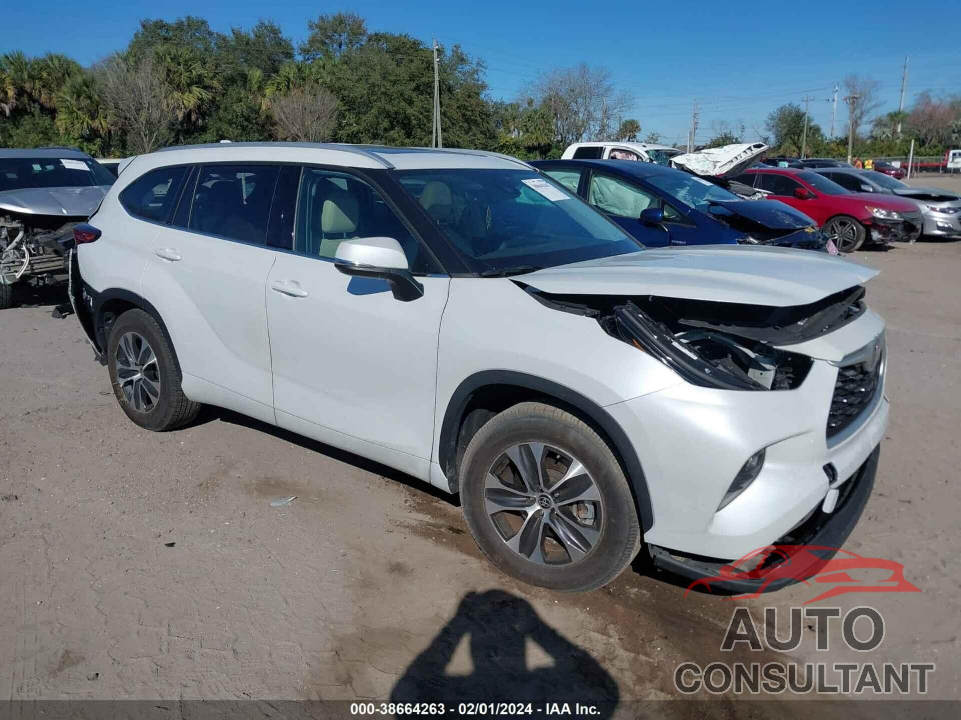 TOYOTA HIGHLANDER 2022 - 5TDGZRAH1NS547750