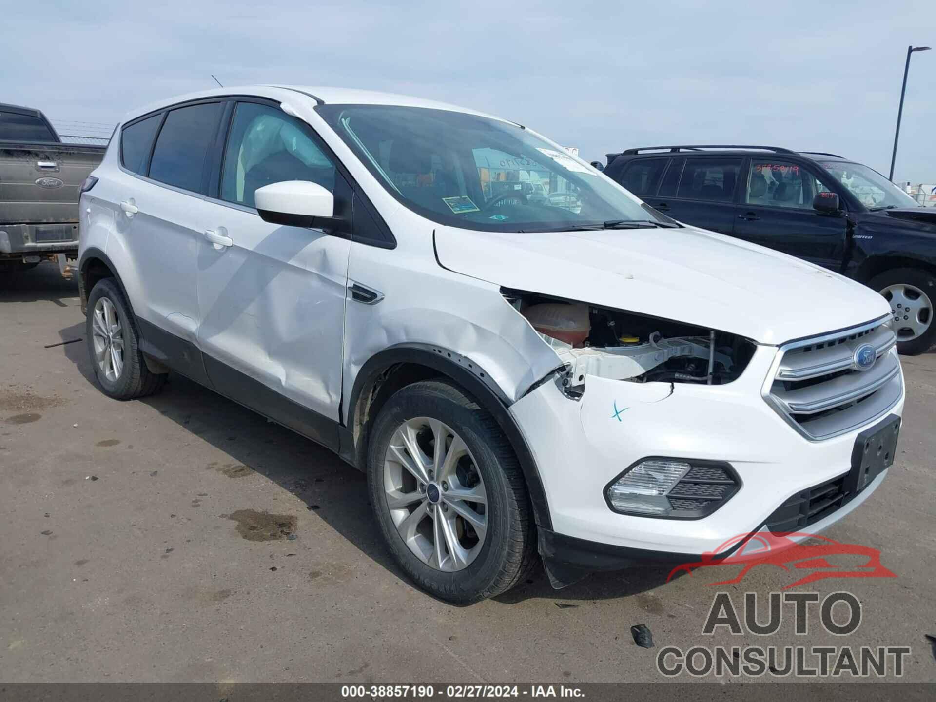FORD ESCAPE 2017 - 1FMCU9GD6HUD43717