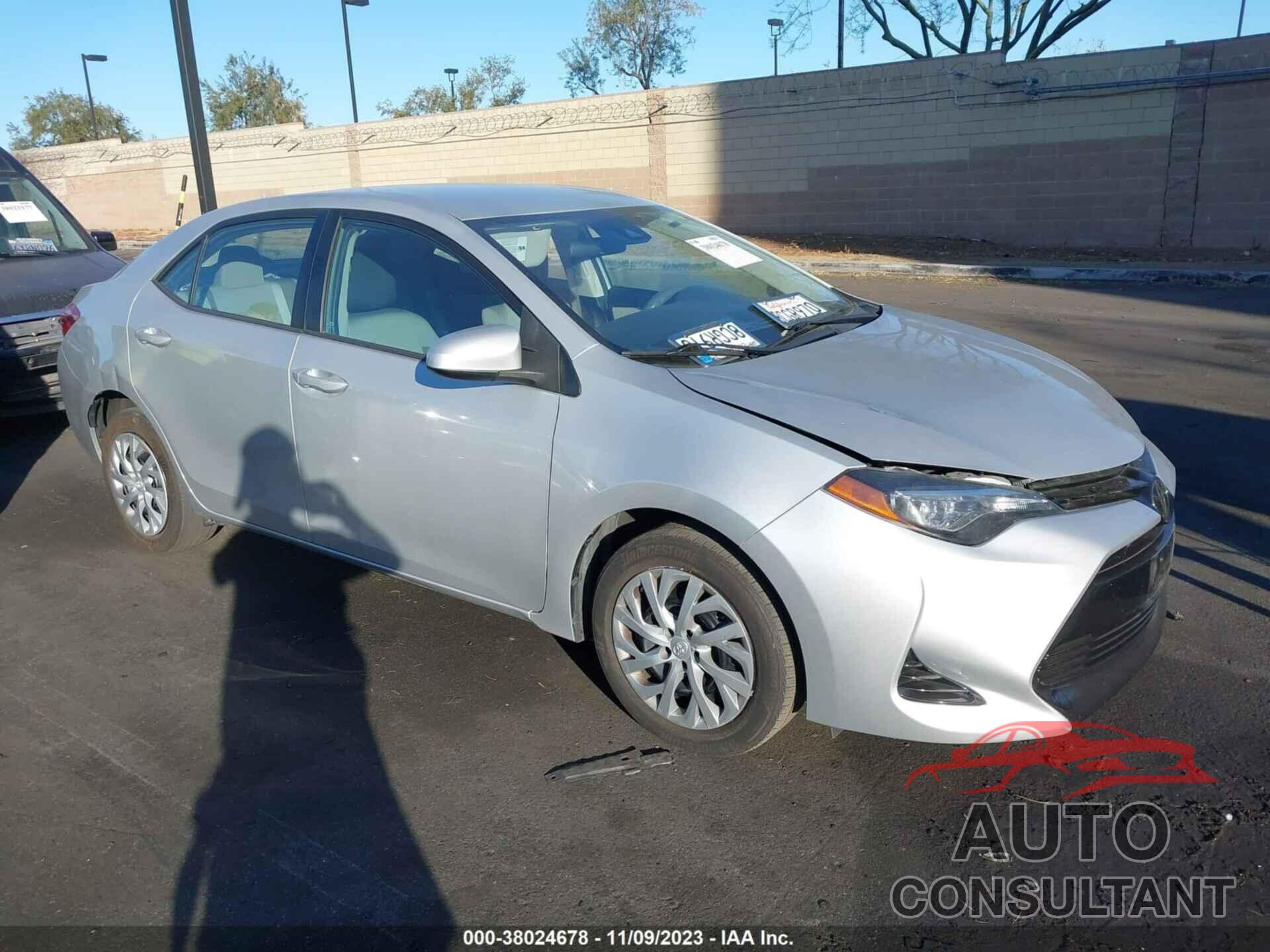 TOYOTA COROLLA 2018 - 5YFBURHE0JP746439