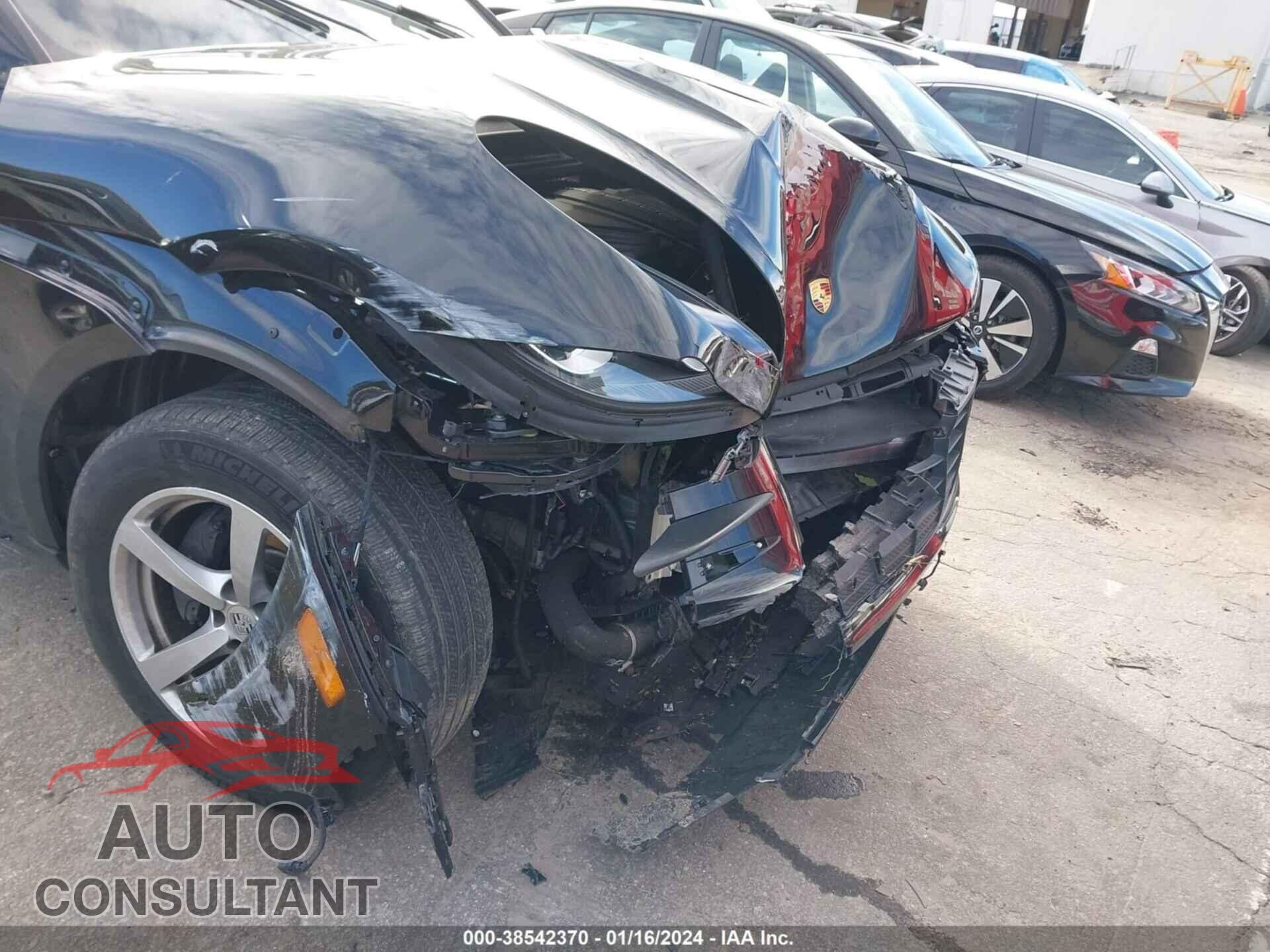 PORSCHE MACAN 2018 - WP1AA2A52JLB03667