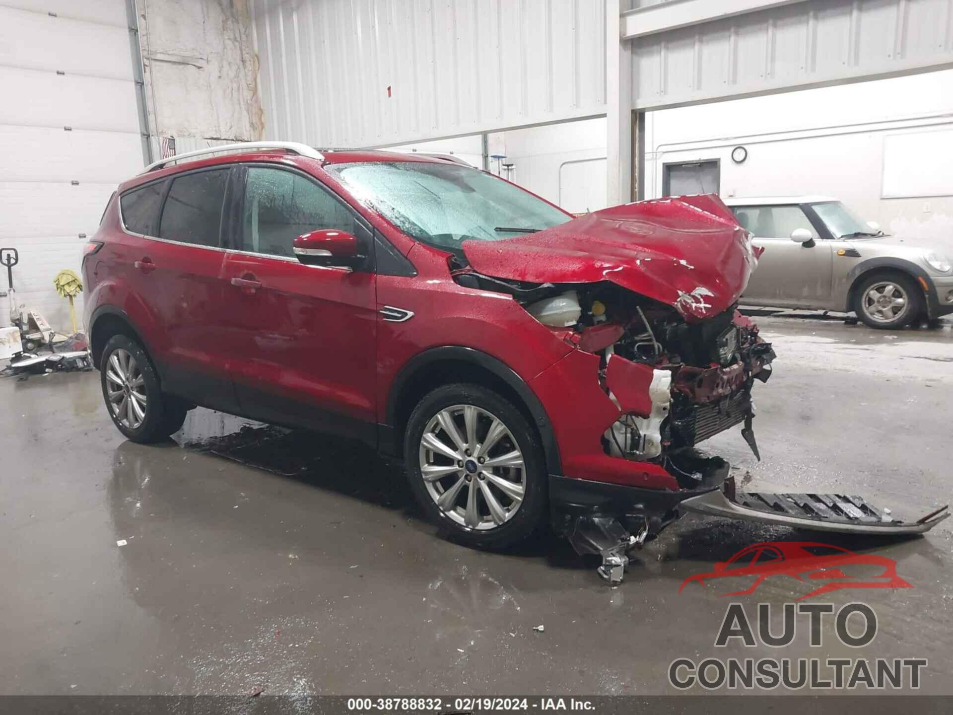 FORD ESCAPE 2018 - 1FMCU9J90JUA65164