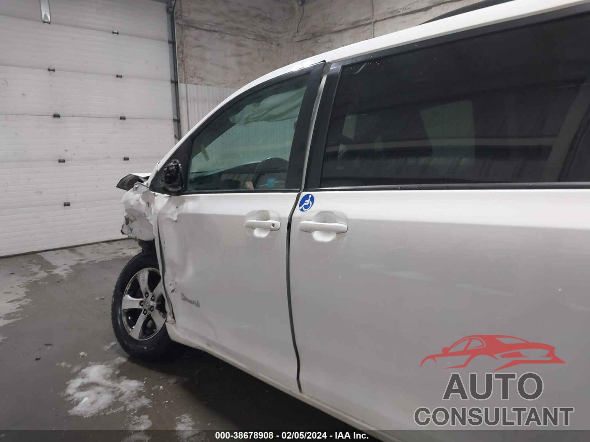 TOYOTA SIENNA 2017 - 5TDKZ3DC3HS863257