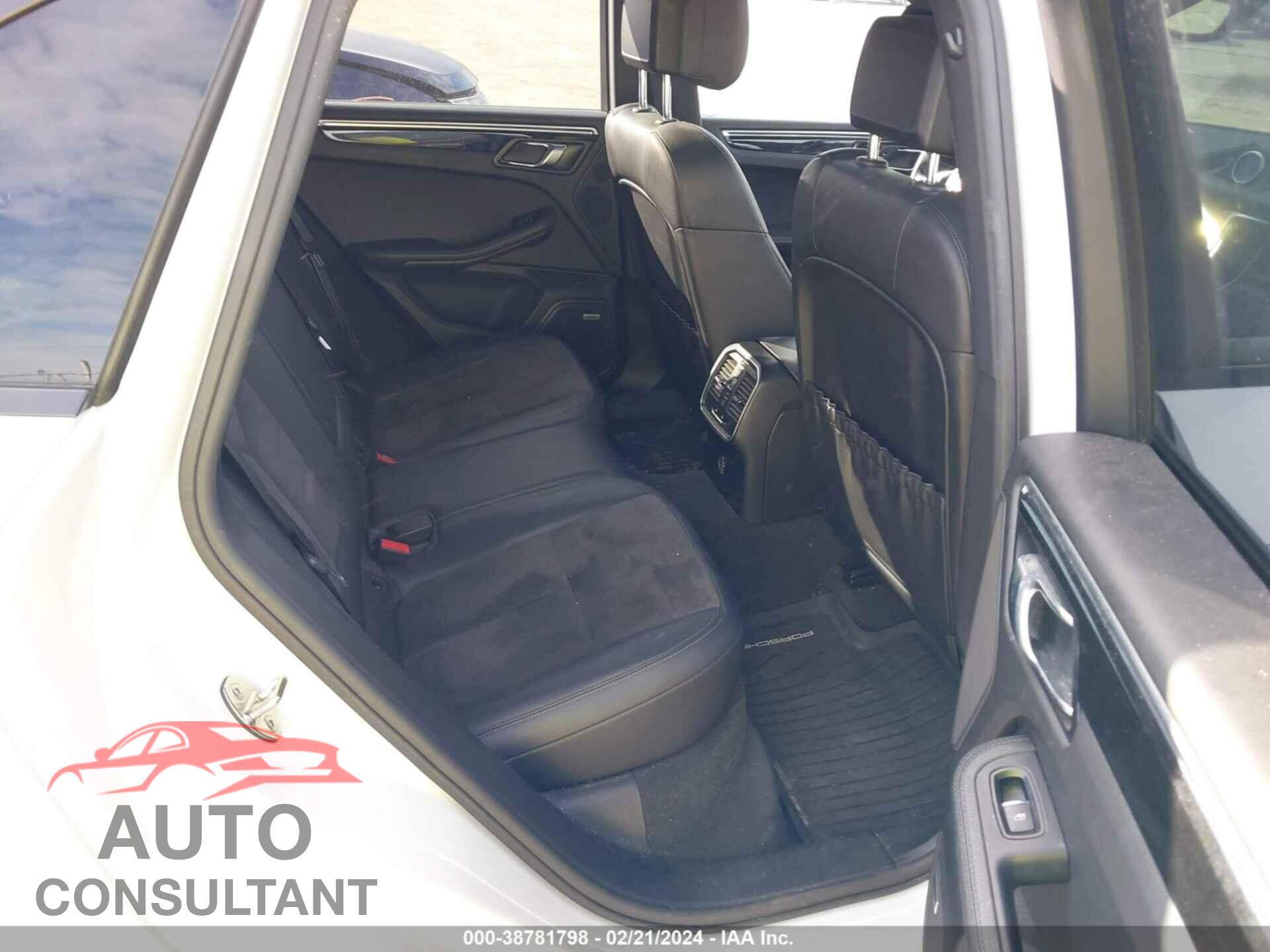 PORSCHE MACAN 2018 - WP1AA2A56JLB09438