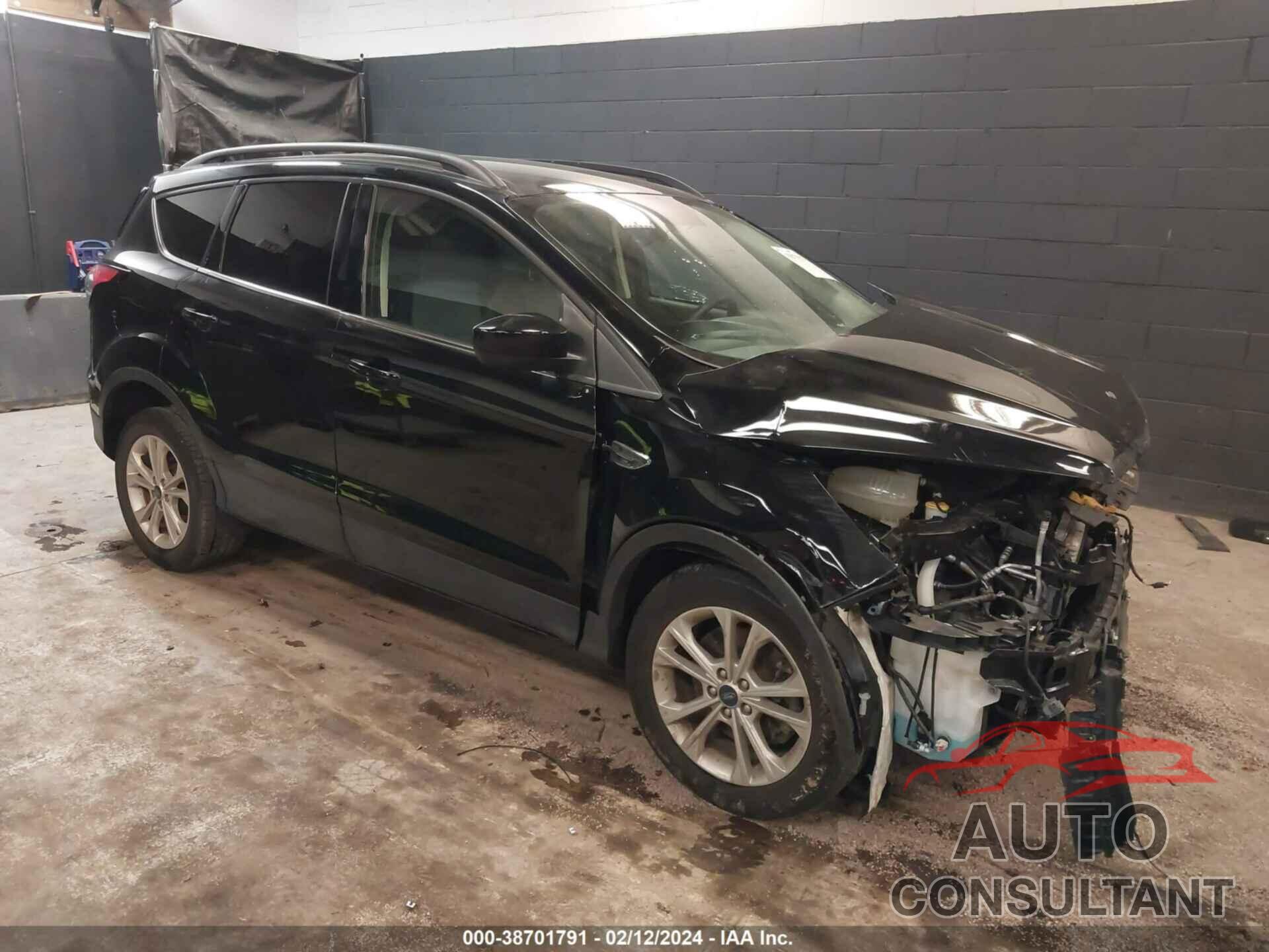 FORD ESCAPE 2018 - 1FMCU9GD2JUD46183