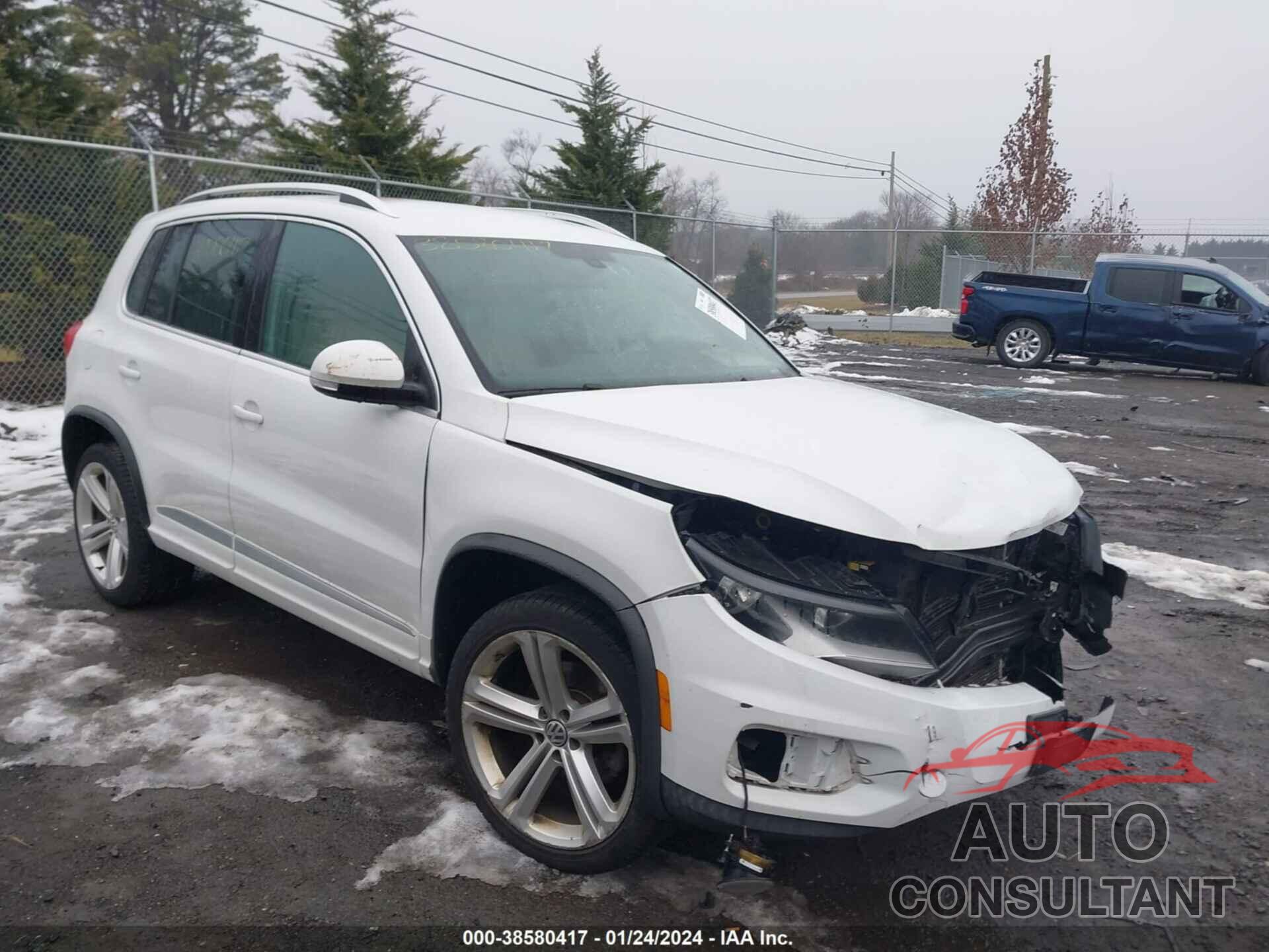 VOLKSWAGEN TIGUAN 2016 - WVGBV7AX7GW075358