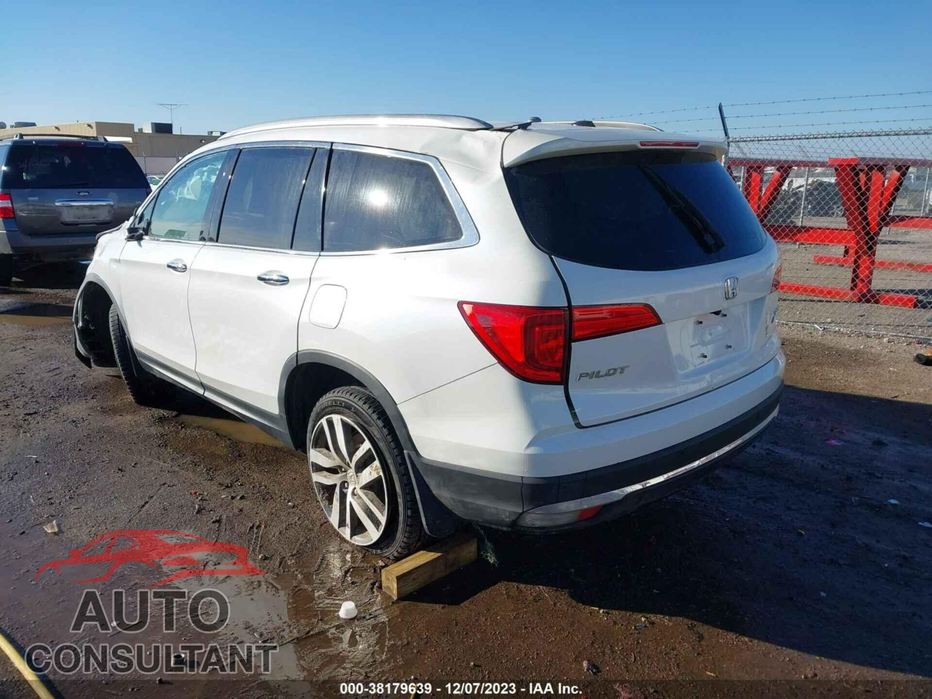 HONDA PILOT 2017 - 5FNYF6H05HB040841