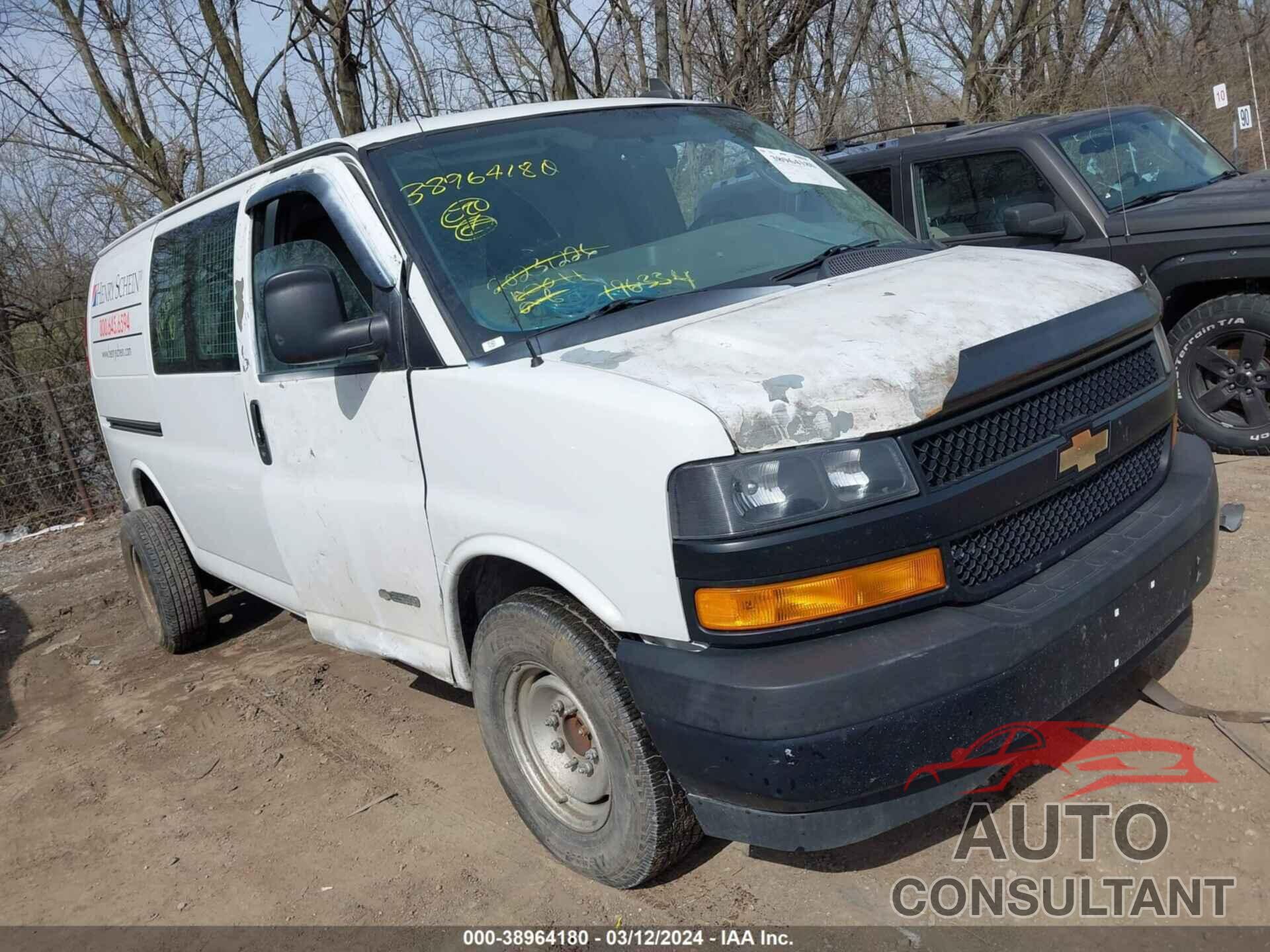 CHEVROLET EXPRESS 2500 2018 - 1GCWGAFP3J1196334