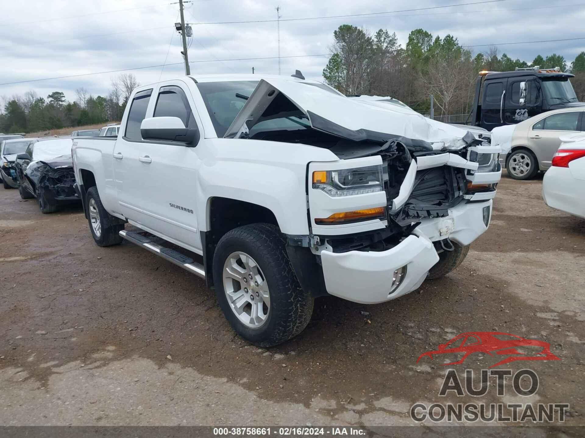 CHEVROLET SILVERADO 1500 2017 - 1GCVKREC3HZ186647