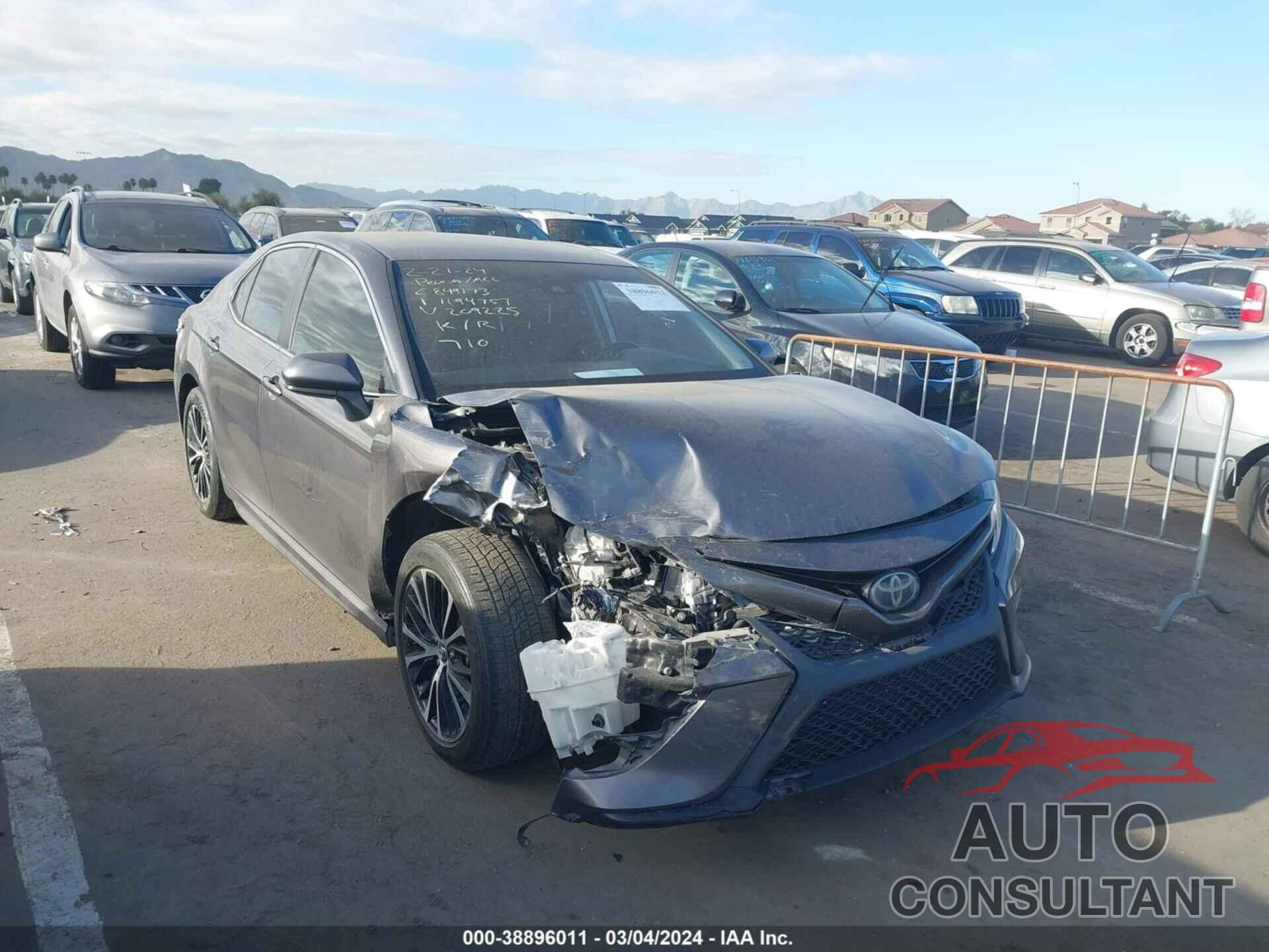 TOYOTA CAMRY 2019 - 4T1B11HK3KU209225