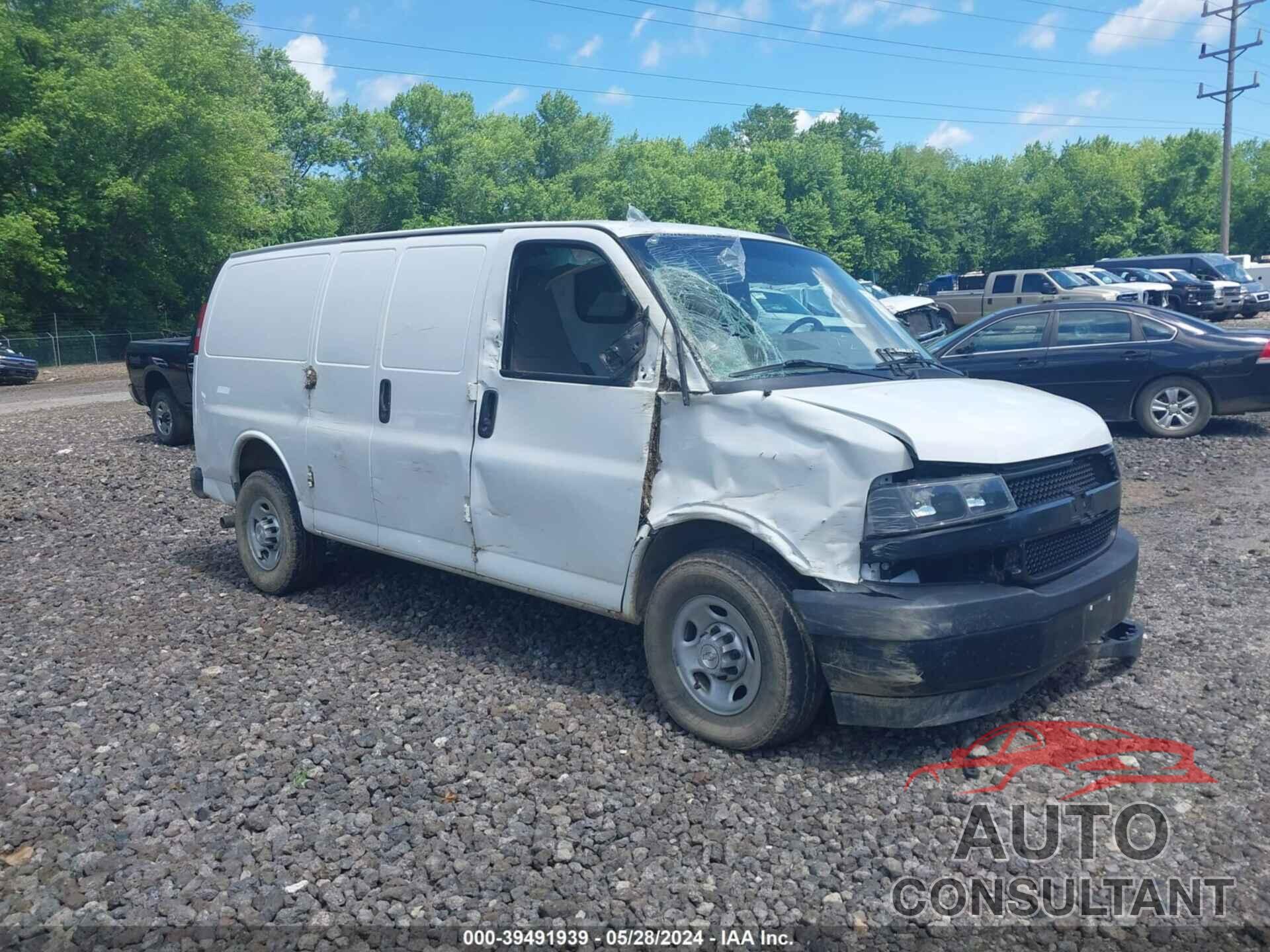 CHEVROLET EXPRESS 2500 2018 - 1GCWGAFP1J1165471