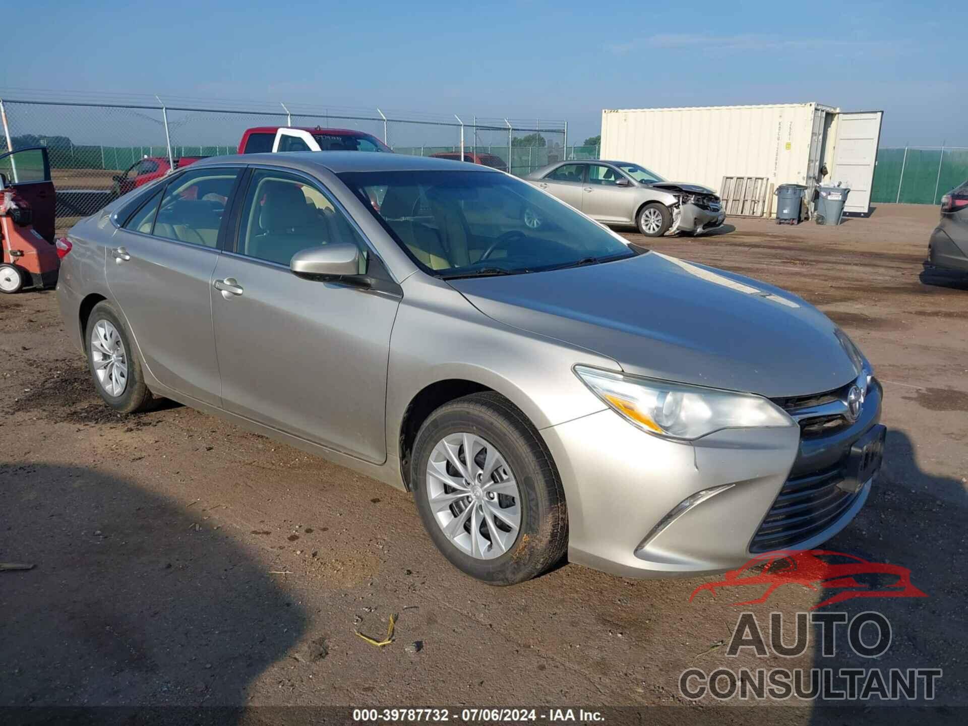 TOYOTA CAMRY 2016 - 4T4BF1FK9GR544751