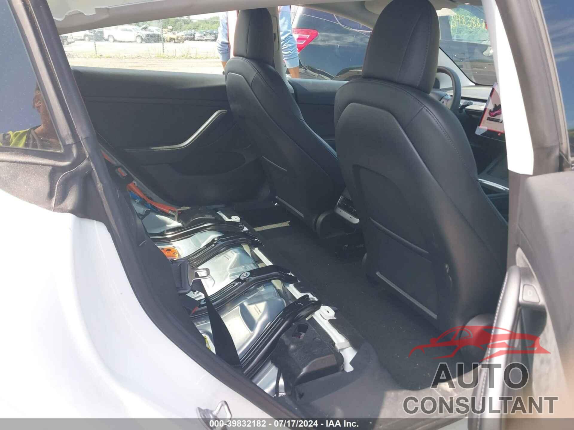 TESLA MODEL 3 2021 - 5YJ3E1EA7MF947825