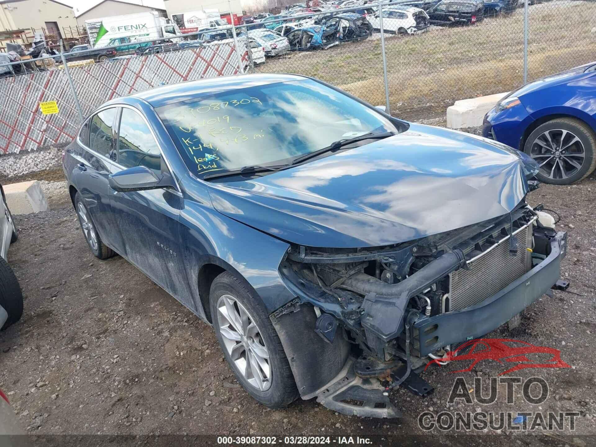 CHEVROLET MALIBU 2019 - 1G1ZD5ST1KF104019