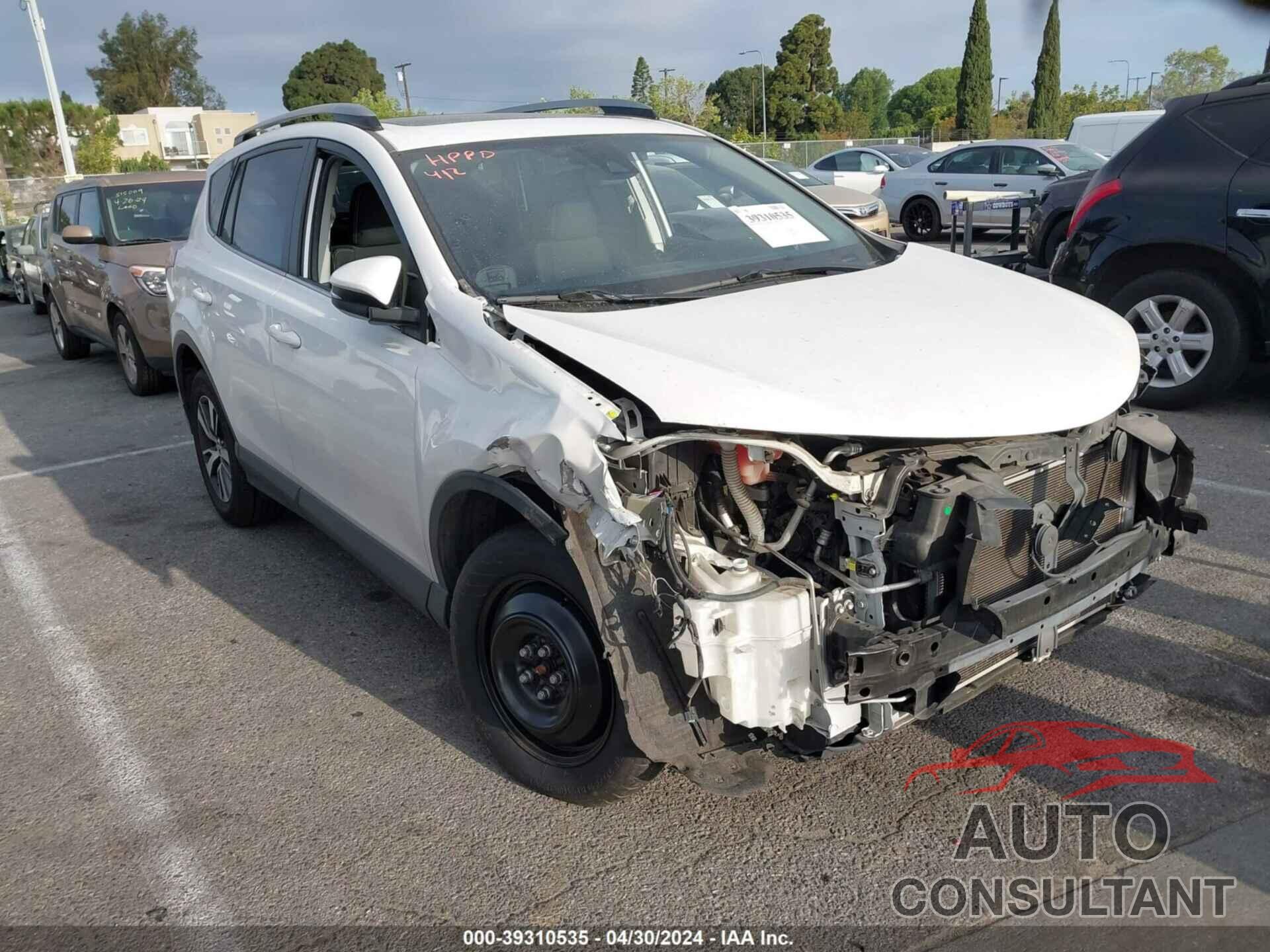 TOYOTA RAV4 2017 - JTMWFREVXHD102136