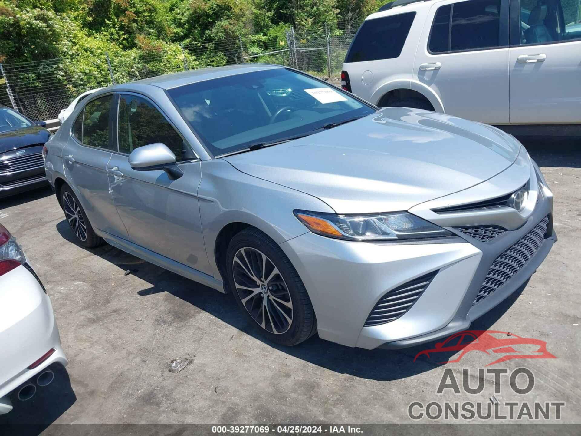 TOYOTA CAMRY 2018 - 4T1B11HK7JU532093