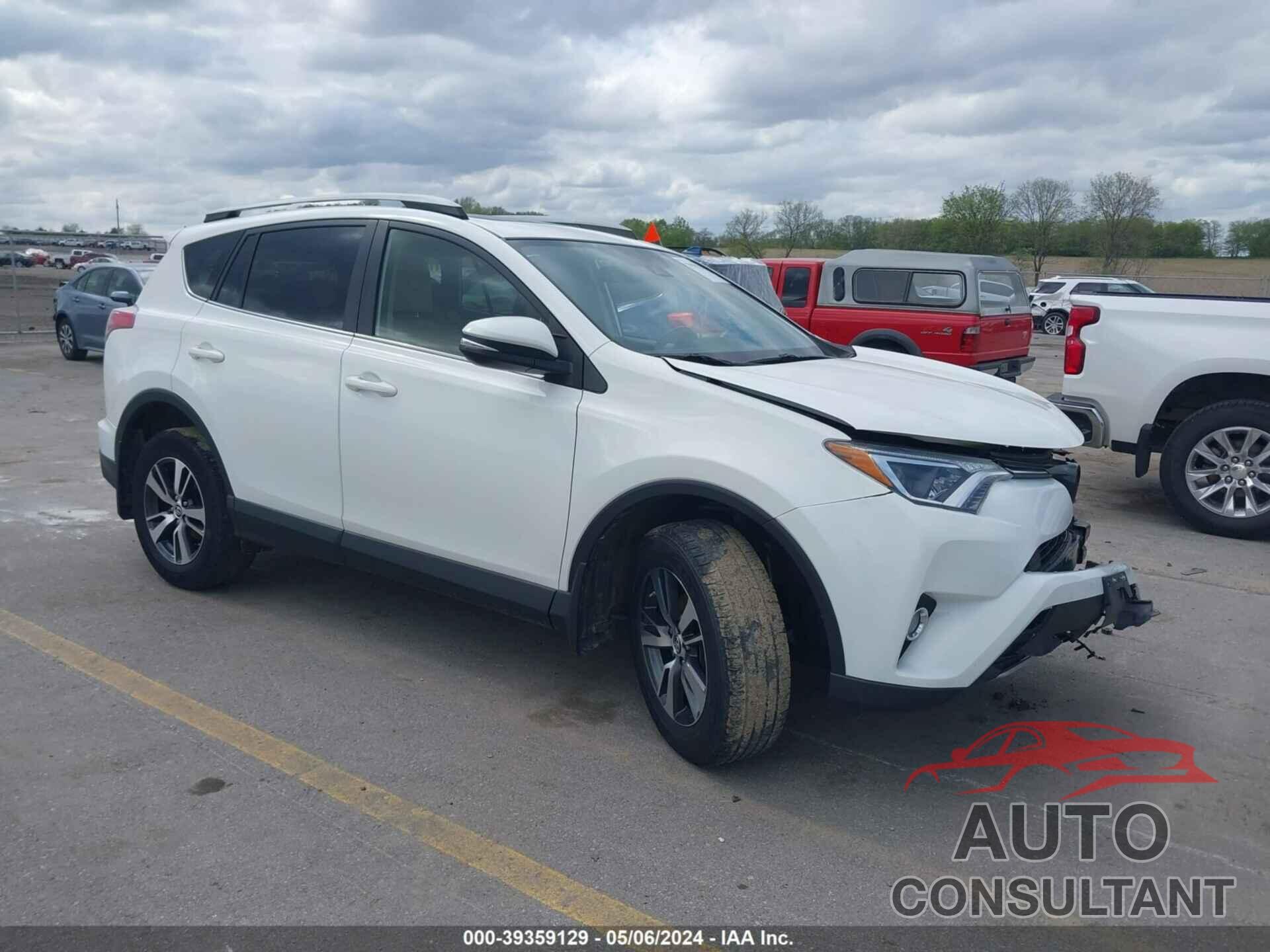 TOYOTA RAV4 2018 - JTMRFREV6JD248214