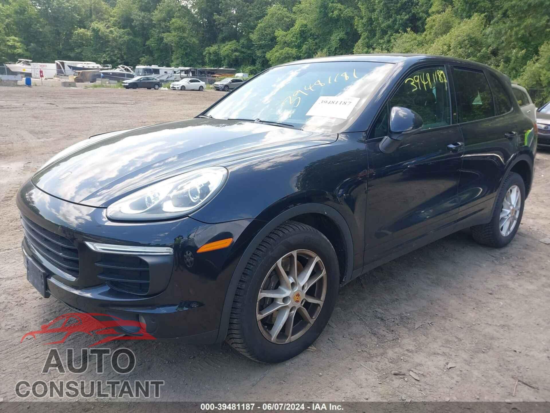 PORSCHE CAYENNE 2016 - WP1AA2A26GKA15855