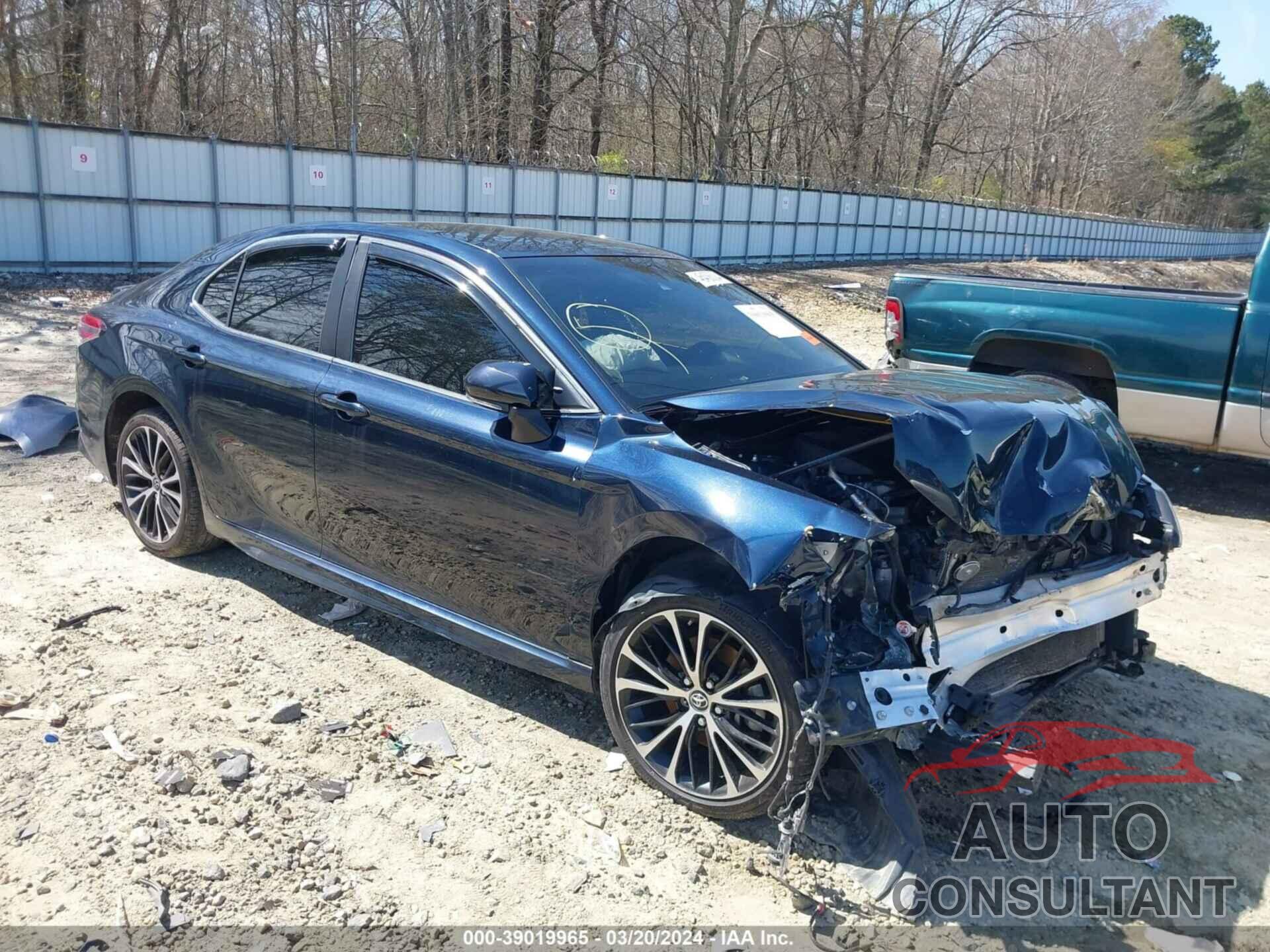 TOYOTA CAMRY 2018 - JTNB11HK6J3049233