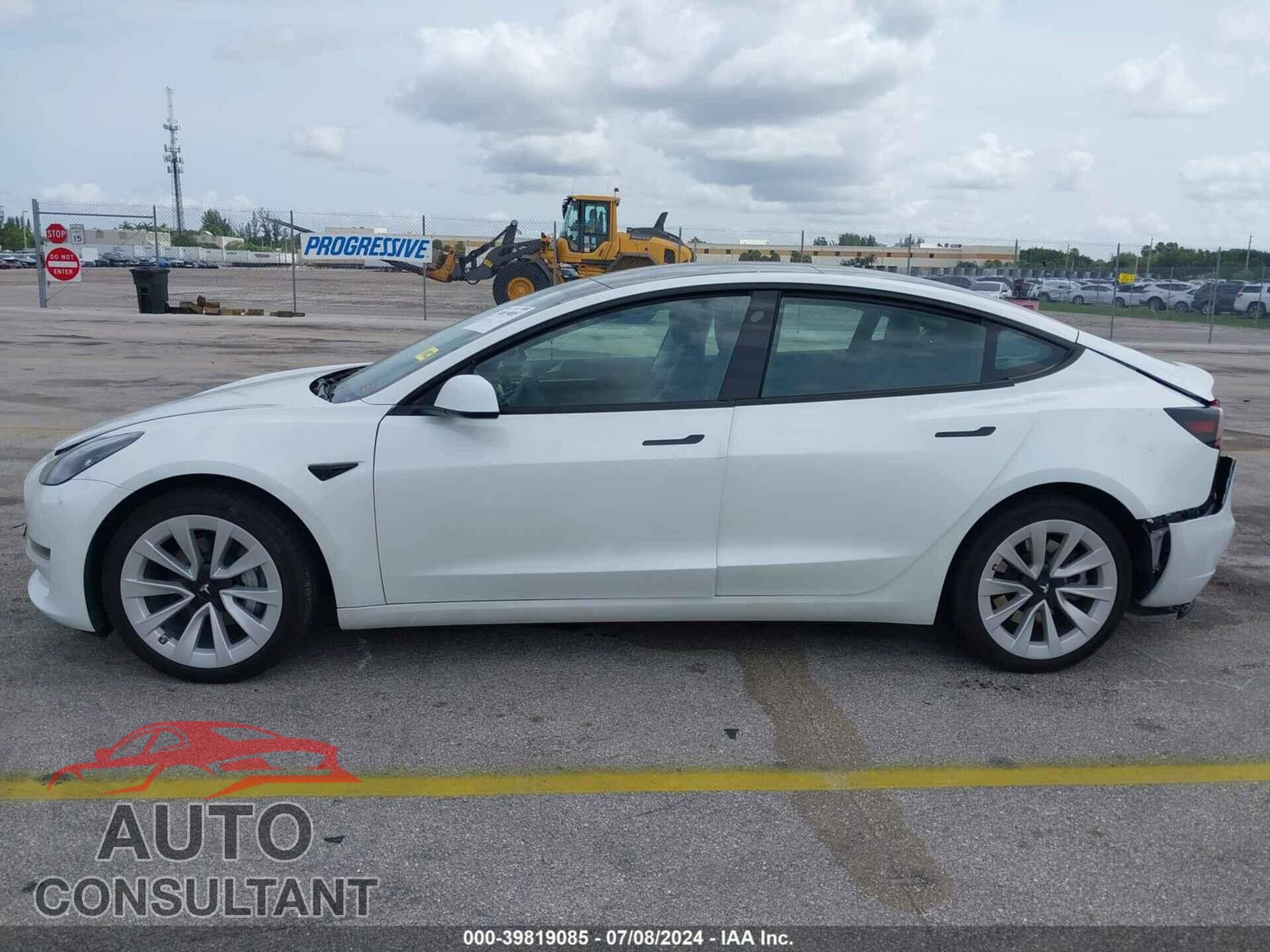 TESLA MODEL 3 2023 - 5YJ3E1EA7PF658075