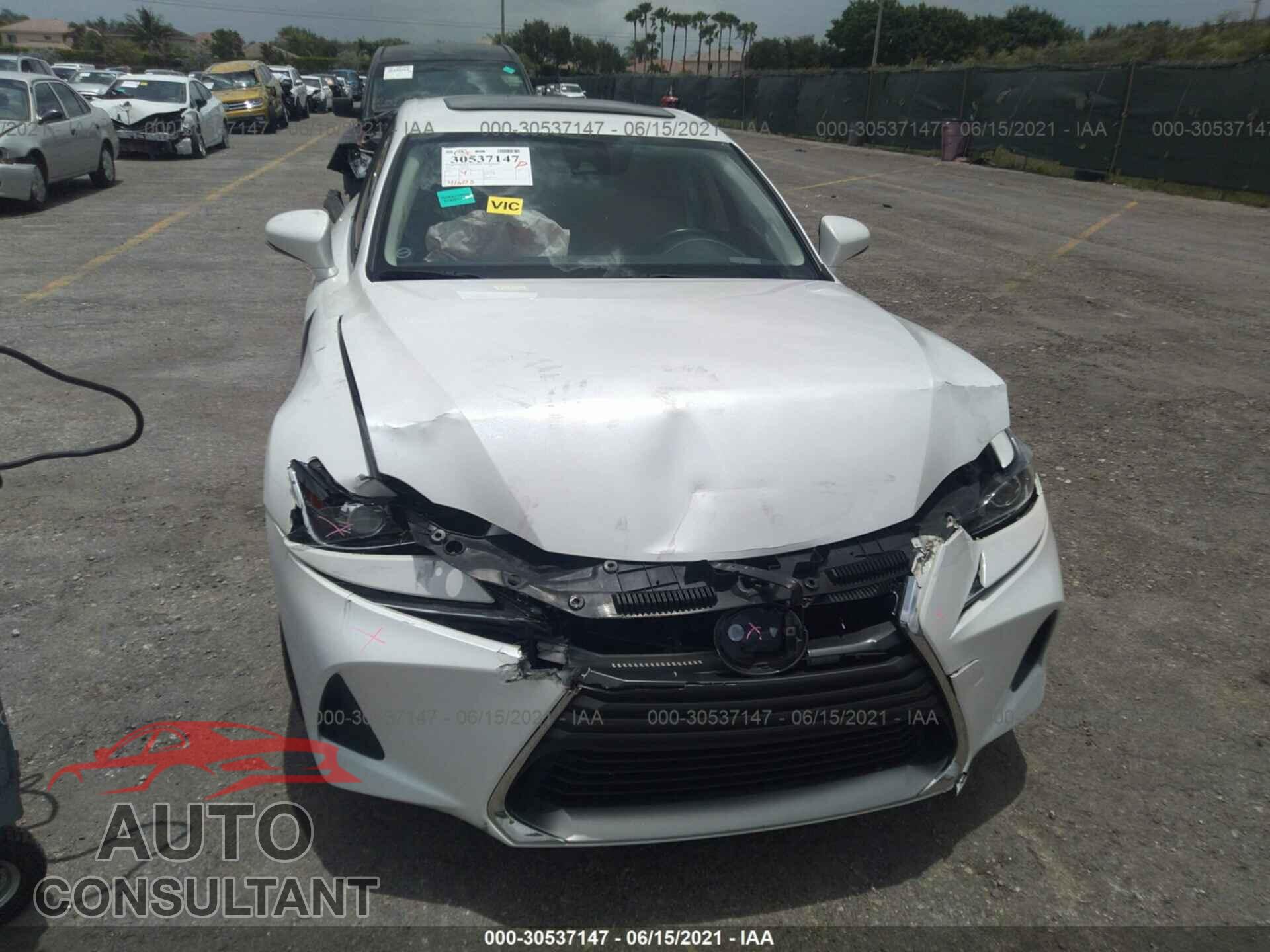 LEXUS IS 2017 - JTHBA1D27H5052634