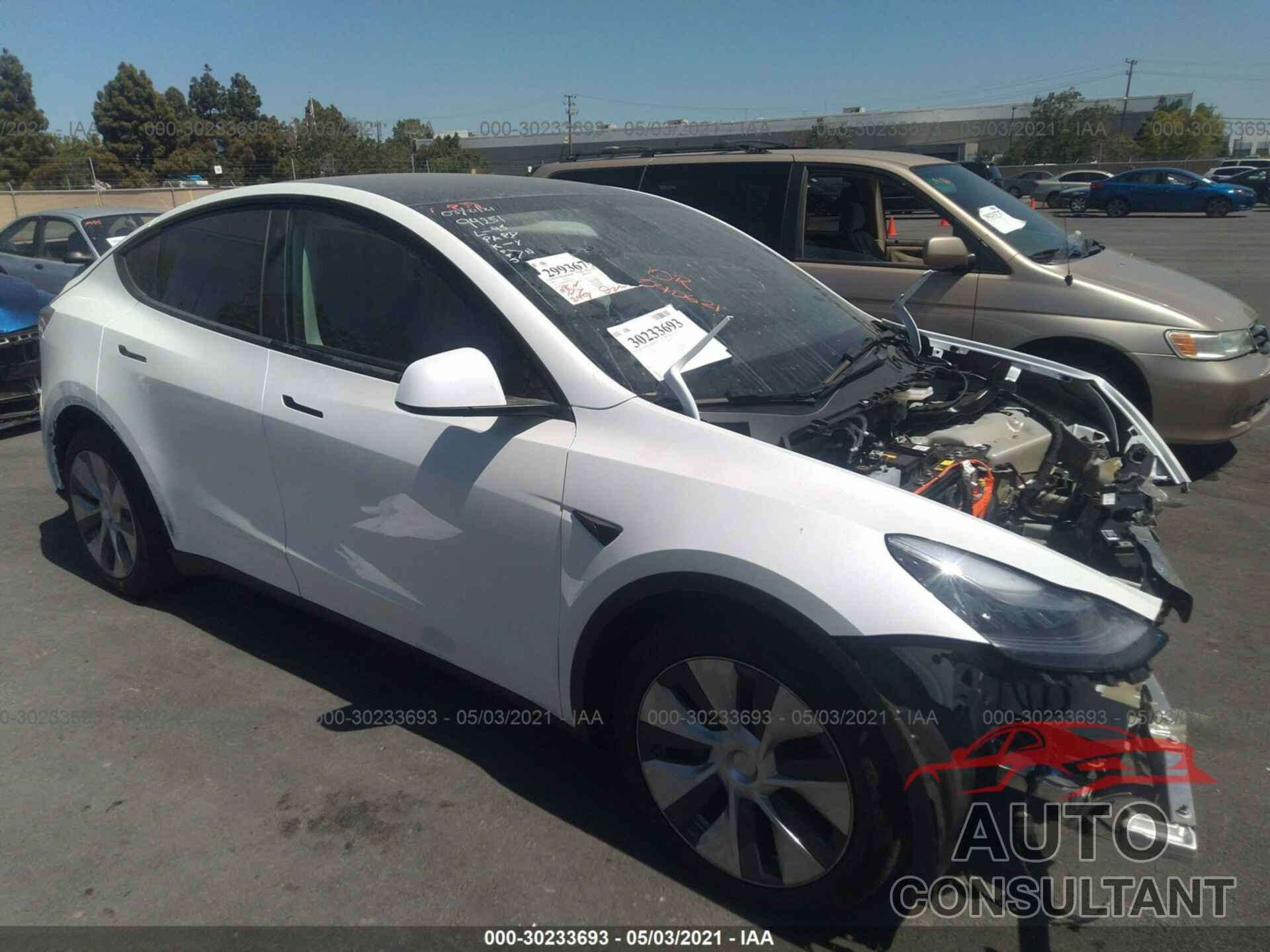 TESLA MODEL Y 2021 - 5YJYGDEE5MF139302