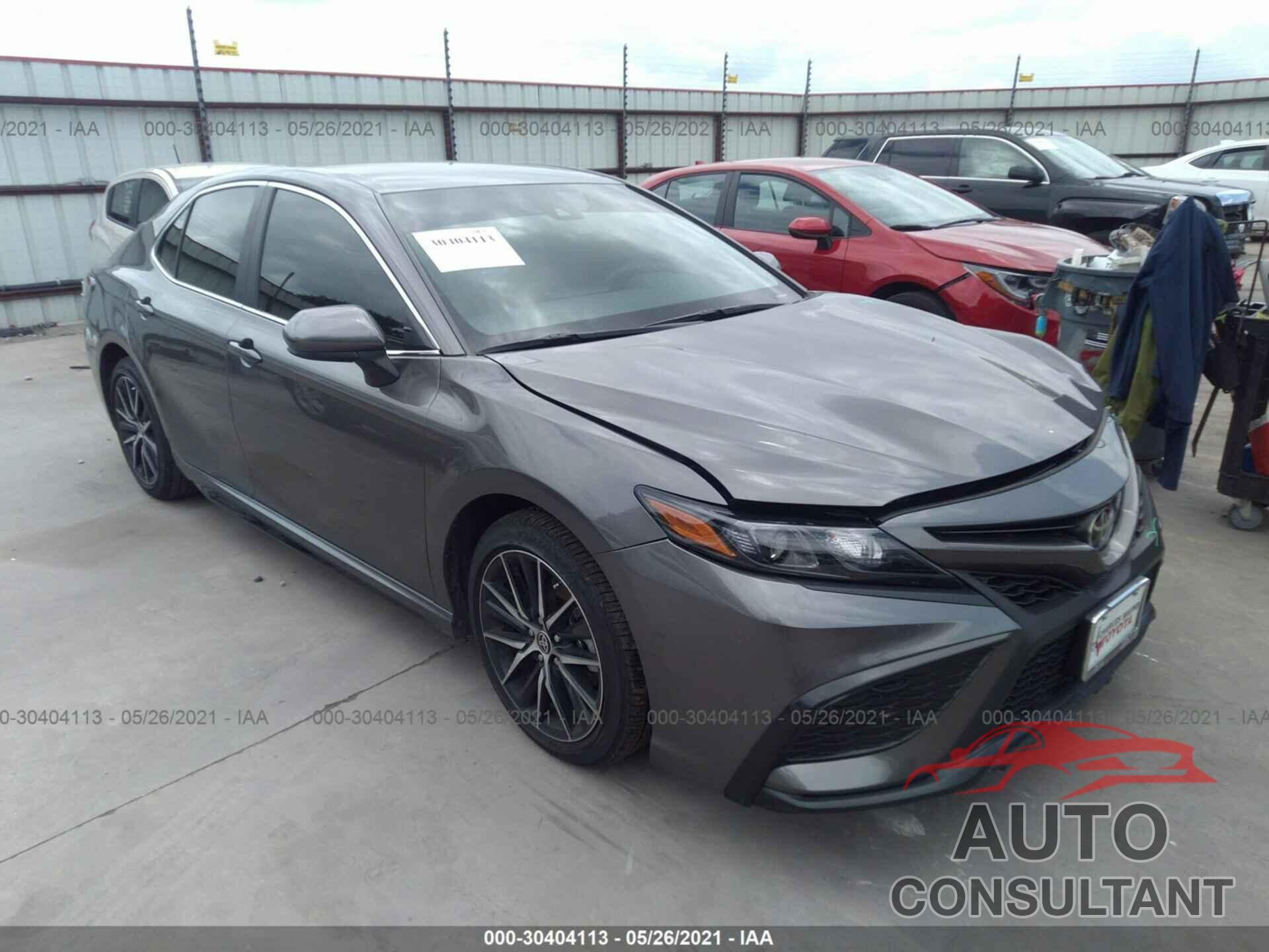 TOYOTA CAMRY 2021 - 4T1G11AK4MU539152