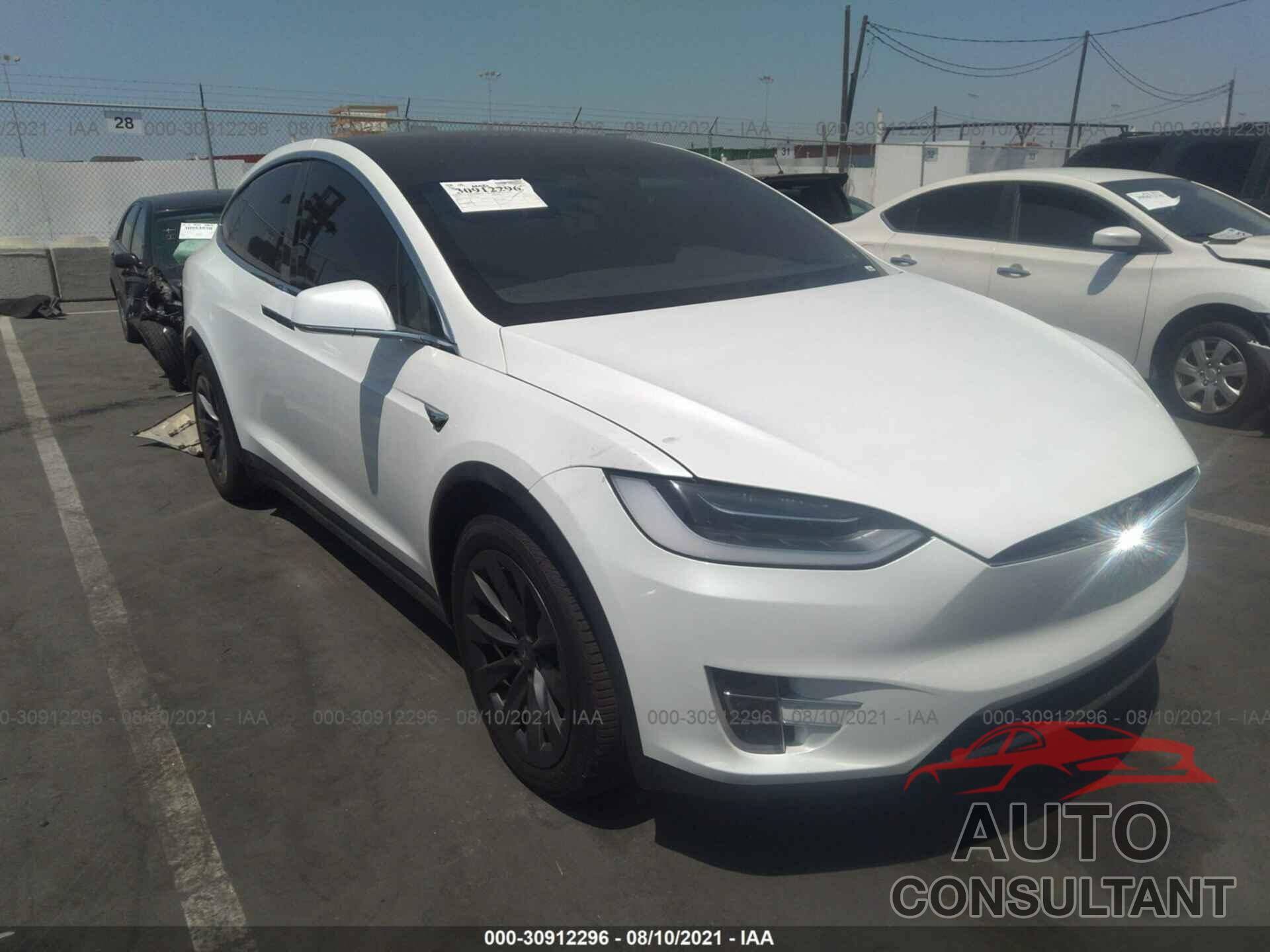 TESLA MODEL X 2019 - 5YJXCAE26KF157090