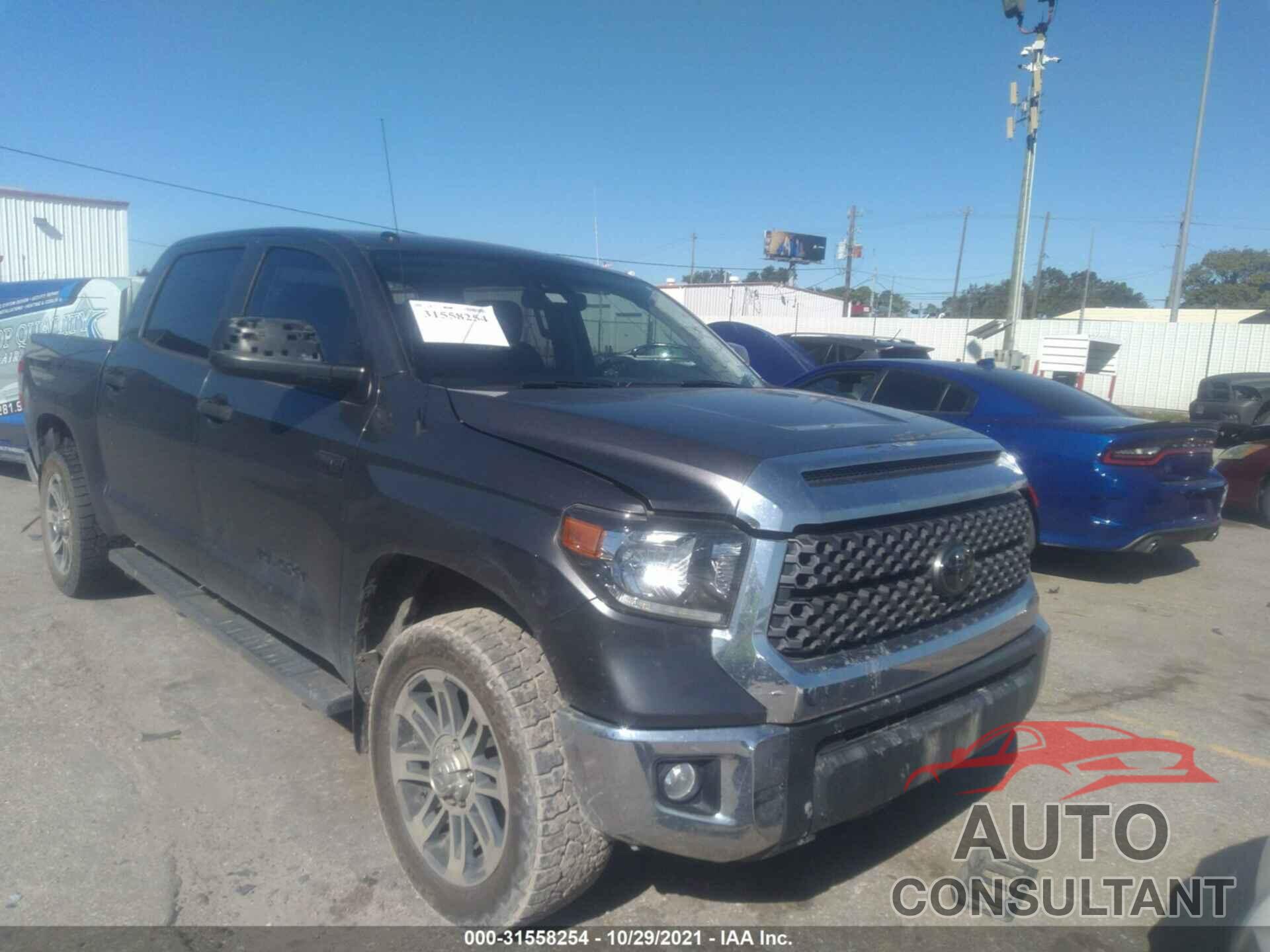 TOYOTA TUNDRA 4WD 2018 - 5TFDW5F16JX718304