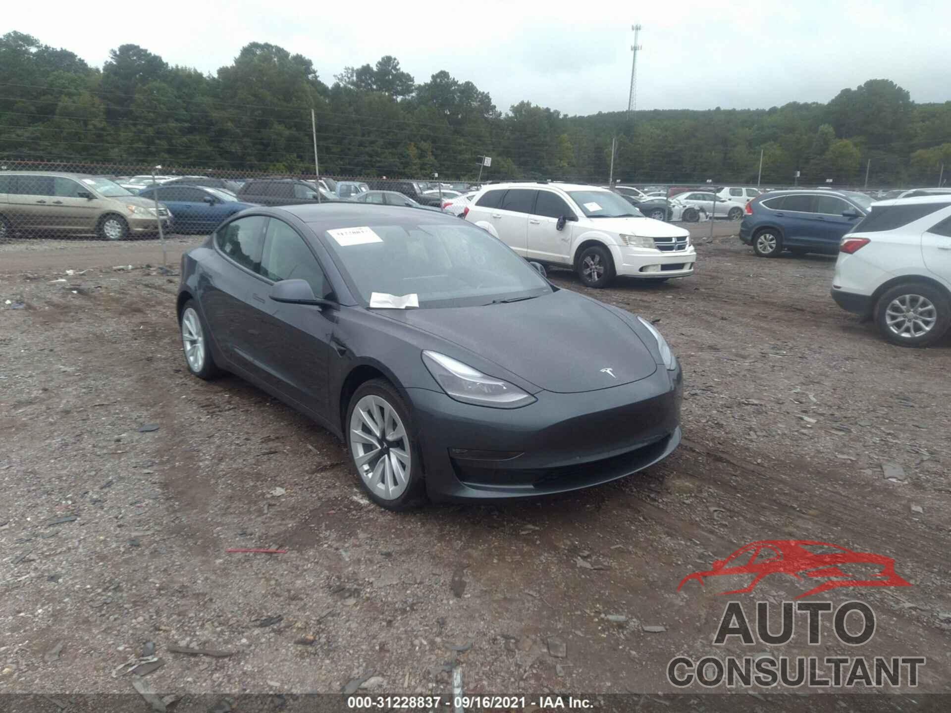TESLA MODEL 3 2021 - 5YJ3E1EB8MF960821