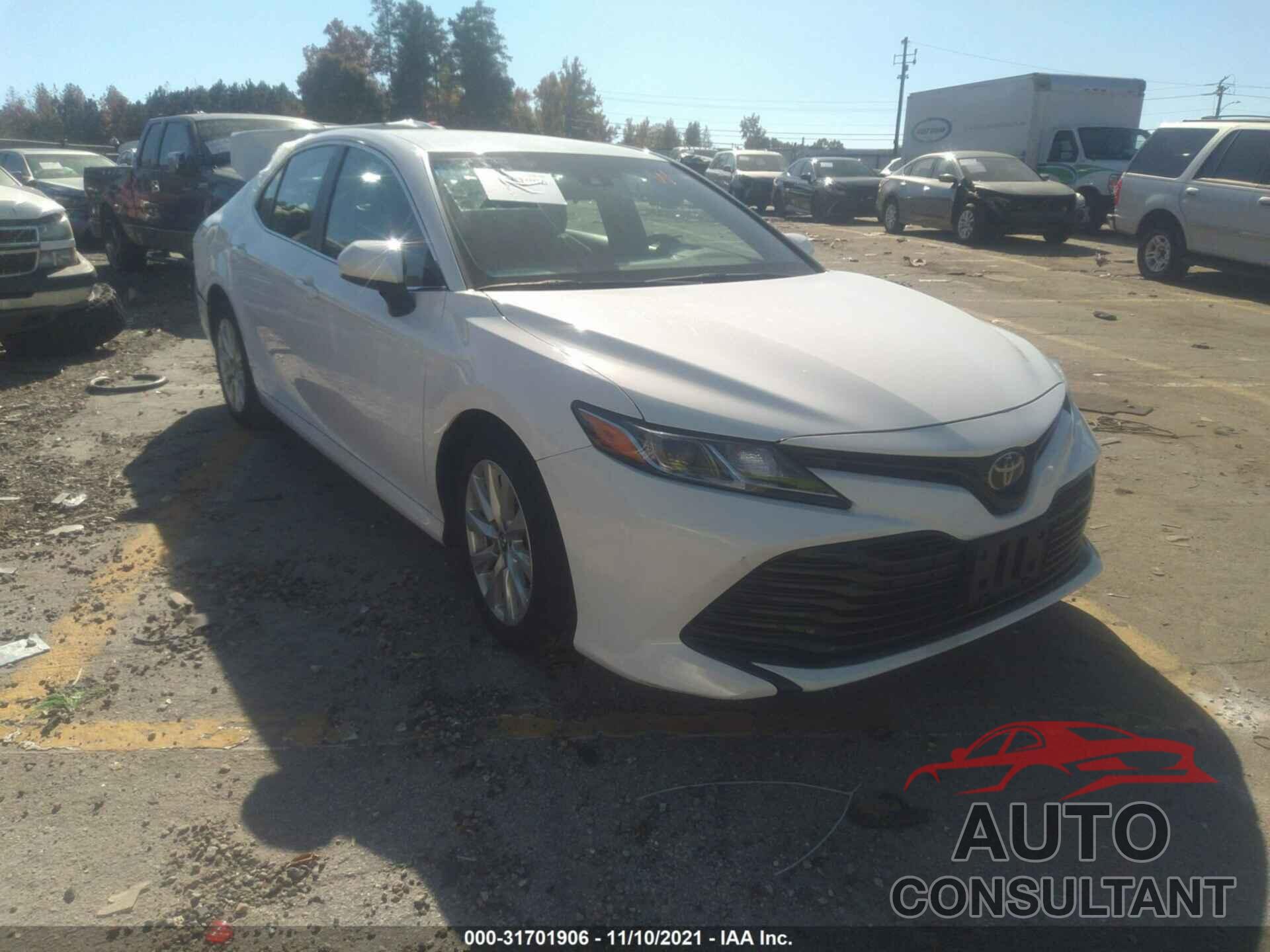 TOYOTA CAMRY 2018 - 4T1B11HK2JU615270